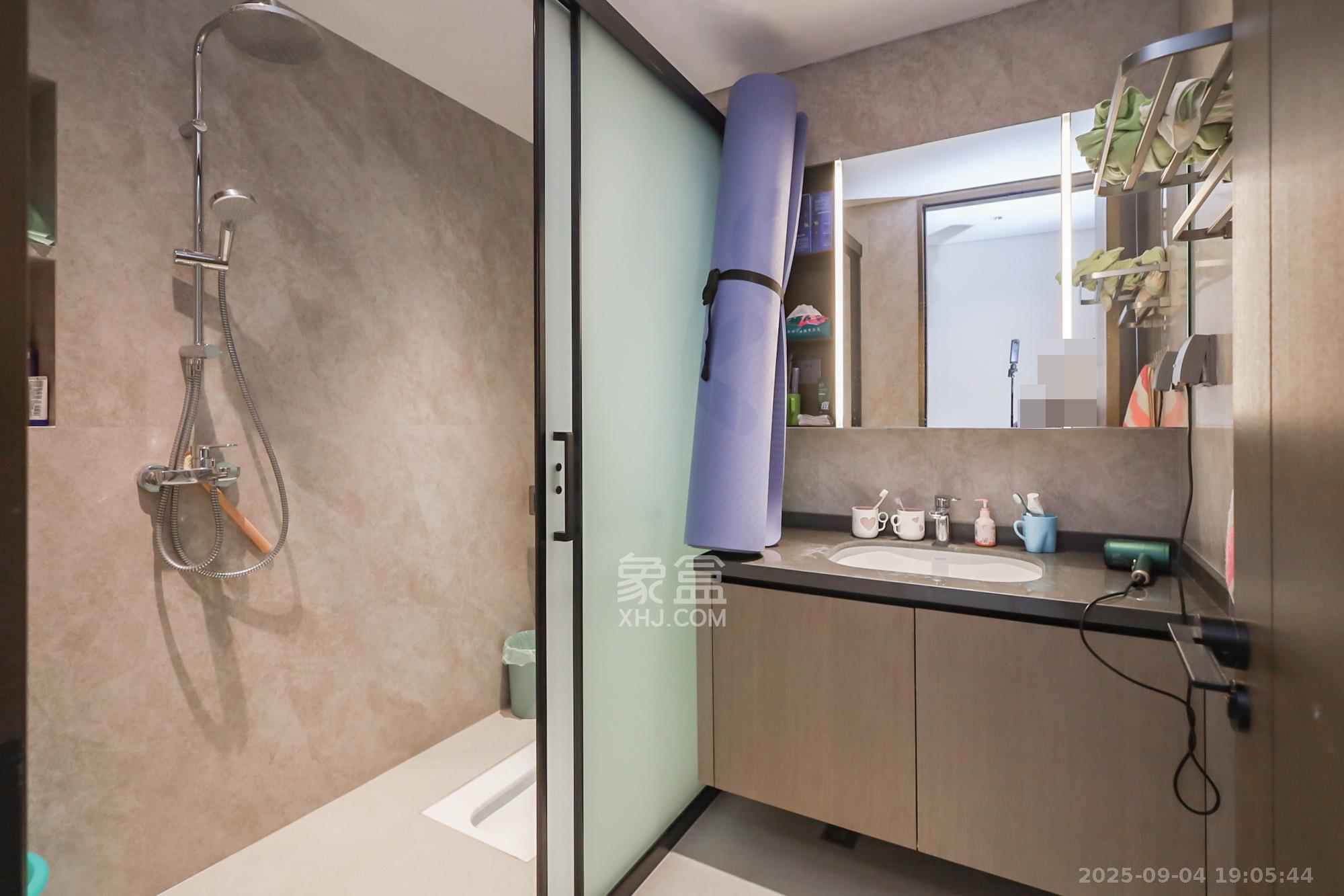 长沙悦府（华润万象城）  4室2厅3卫    568.0万卫生间