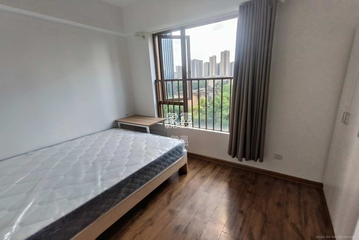 第六都(陆都小区) 3室2厅1卫 3000.0元/月 第六都(陆都小区) 3室2厅1卫 3000.0元/月室内图