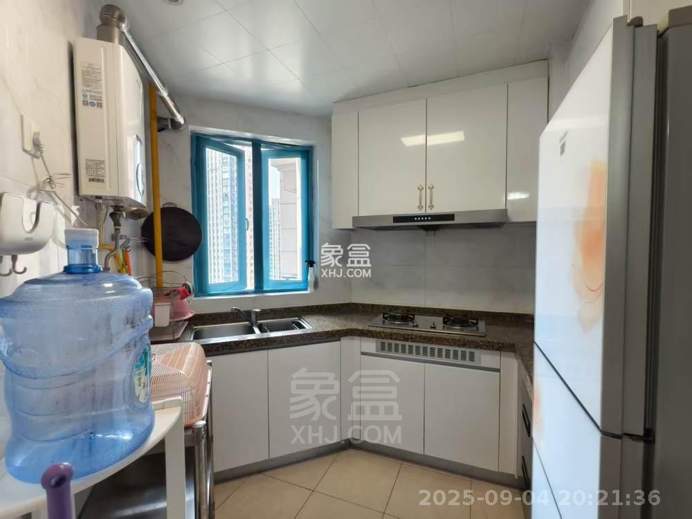 恒大华府 2室2厅1卫 2400.0元/月 恒大华府 2室2厅1卫 2400.0元/月室内图