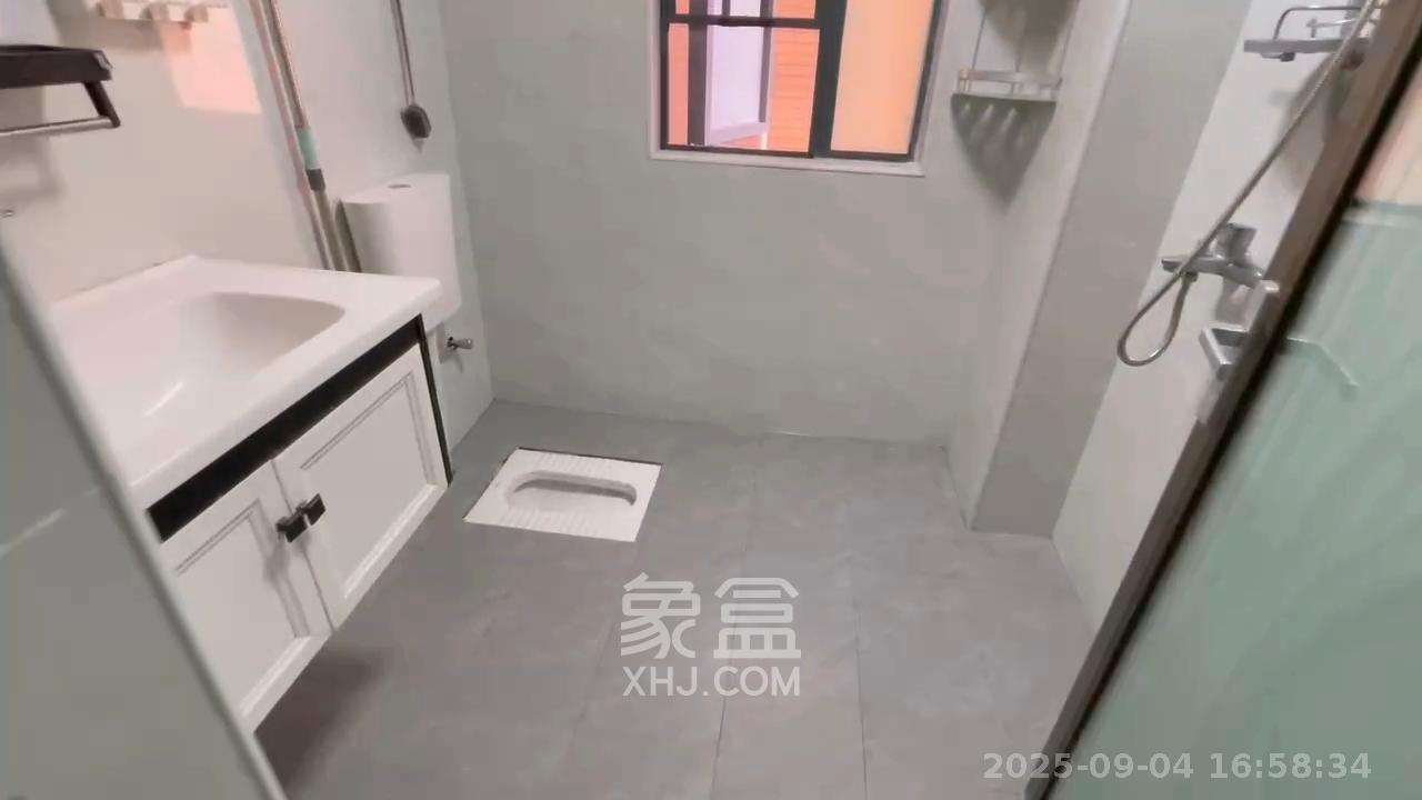 山水新城  2室2厅1卫   2100.00元/月室内图