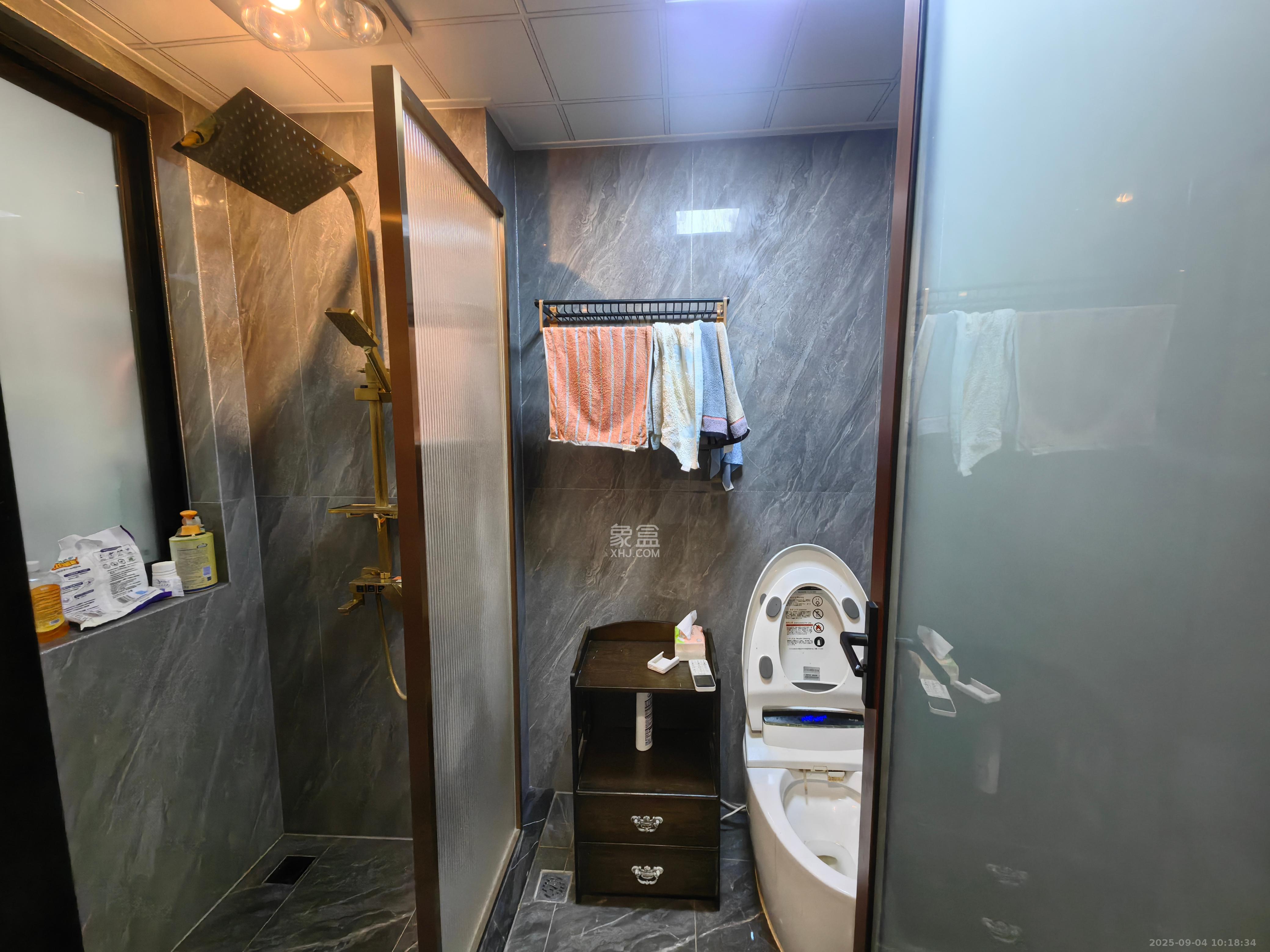 保利城（中航城国际社区、郡原美村）  4室2厅2卫   3500.00元/月室内图