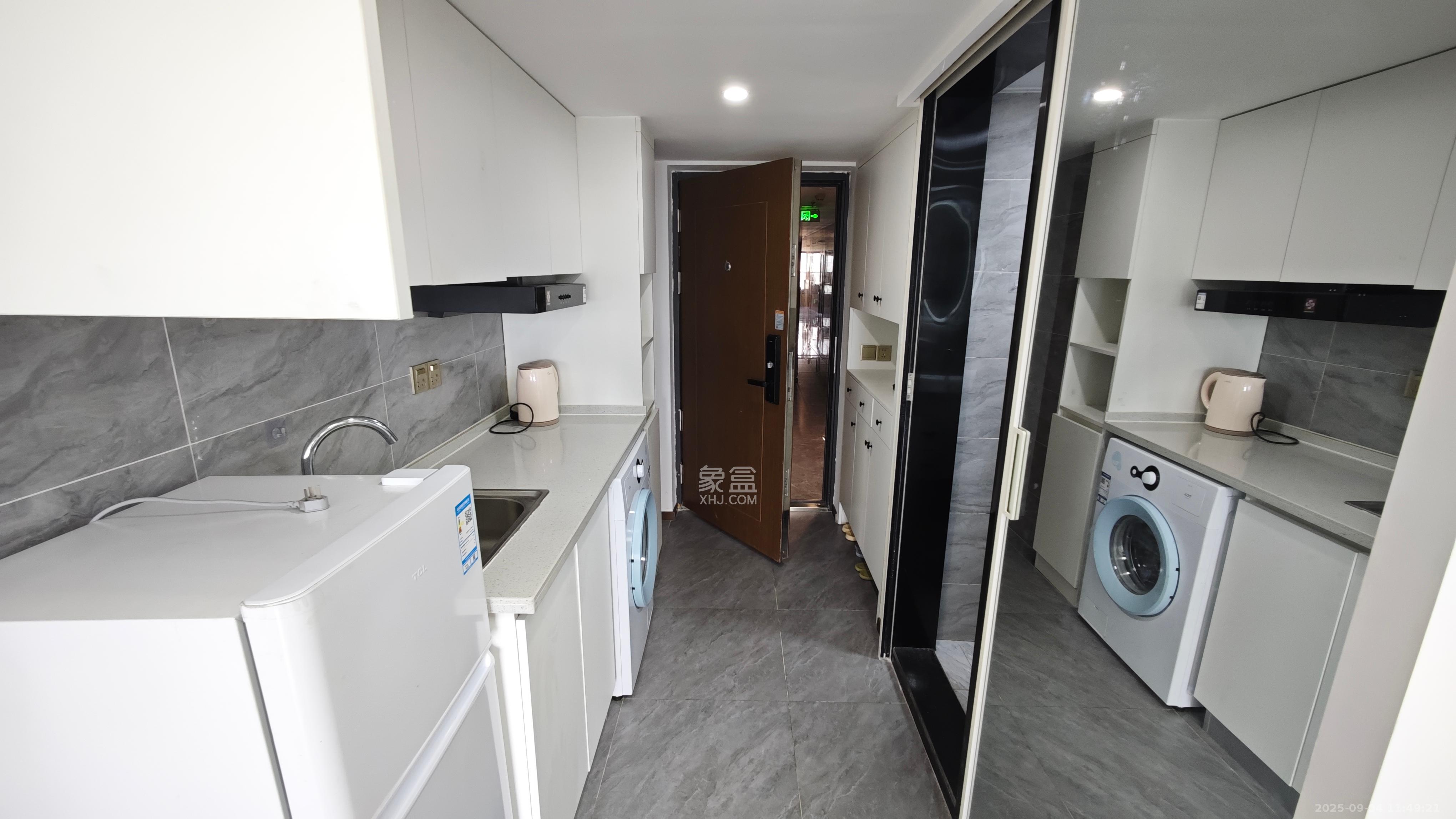 越秀悦湖台  1室0厅0卫    2700.0元/月 越秀悦湖台  1室0厅0卫    2700.0元/月室内图1