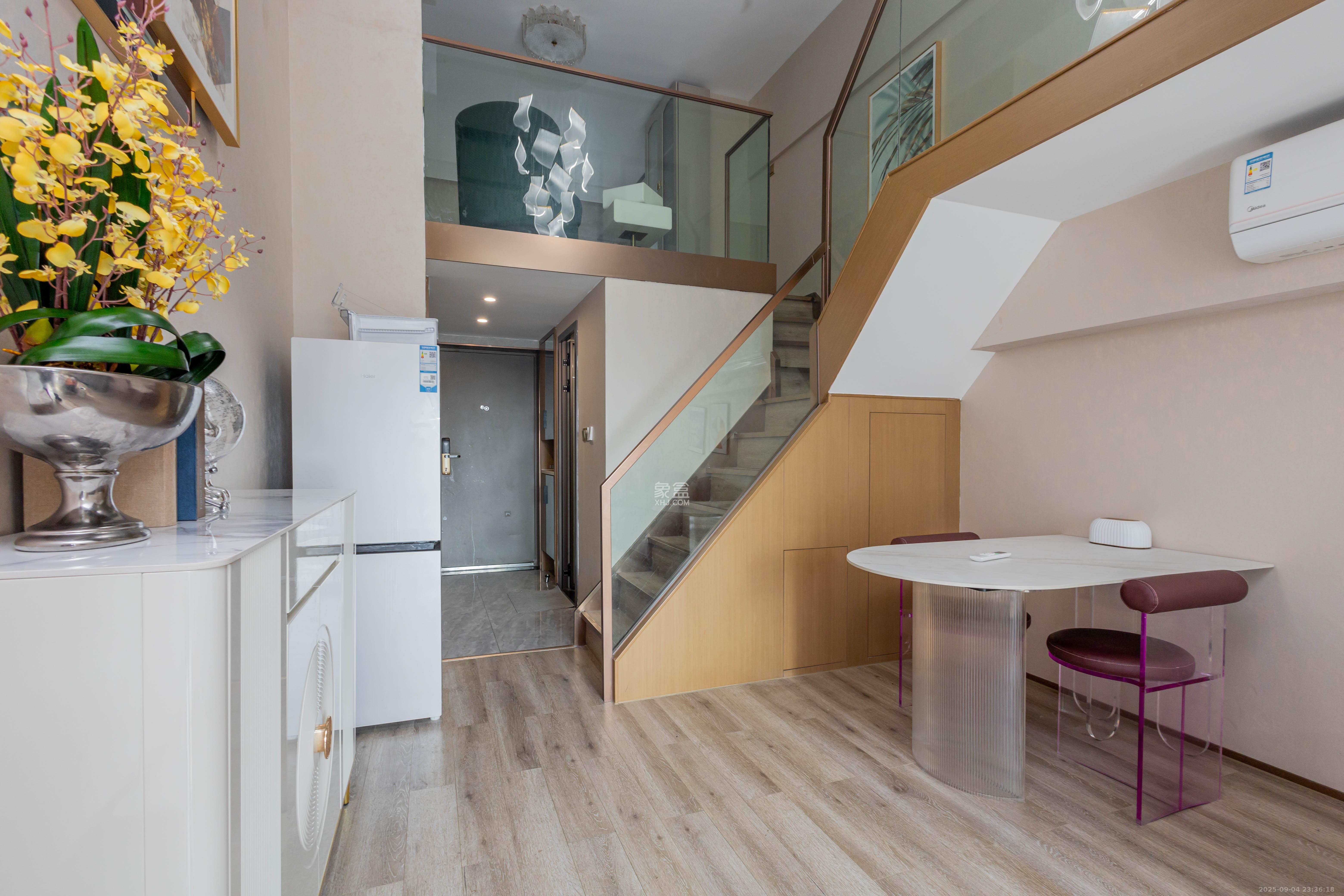 旺德府万象时代 2室2厅1卫 49.9万 旺德府万象时代 2室2厅1卫 49.9万客厅