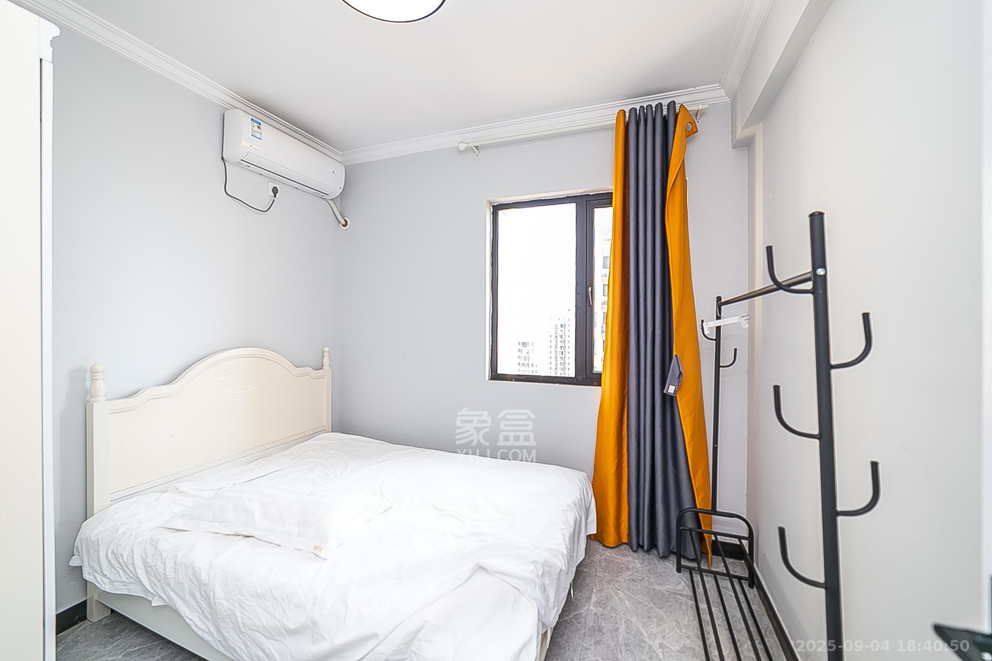 君合天玺  3室2厅2卫    140.0万卧室