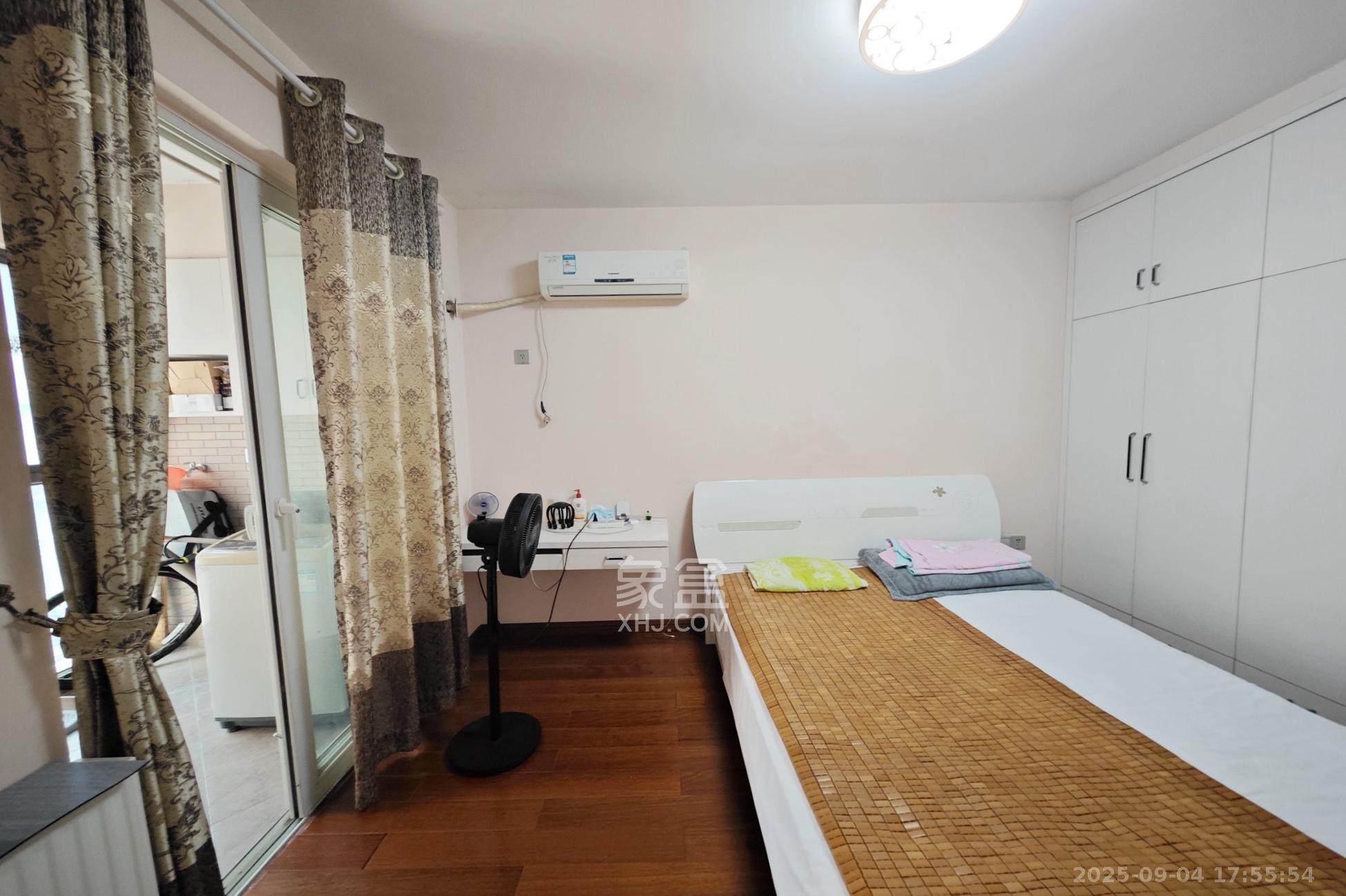 丽星景园  3室2厅2卫    120.0万 丽星景园  3室2厅2卫    120.0万卧室