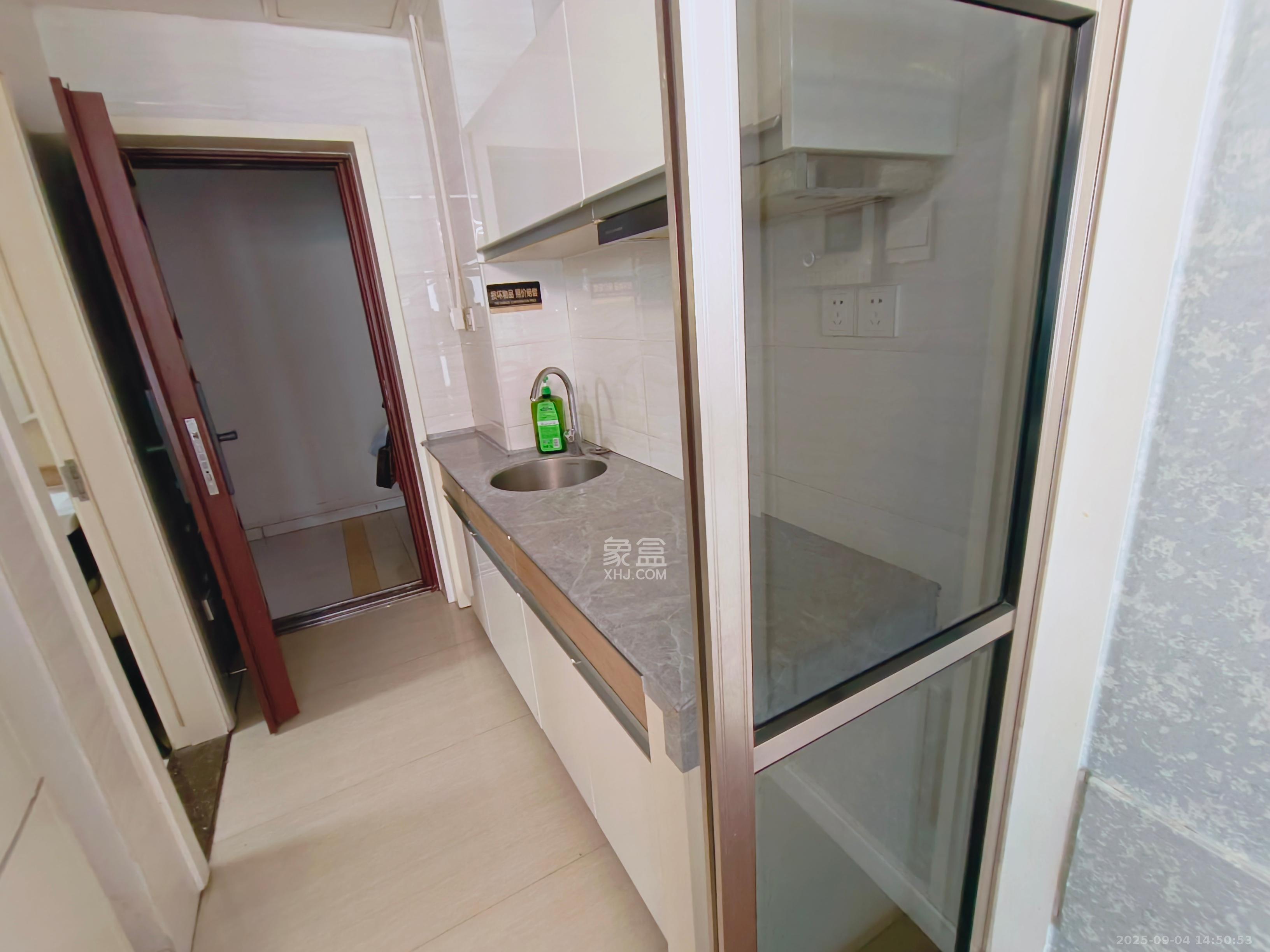 壹号公馆 1室1厅1卫 2100.0元/月 壹号公馆 1室1厅1卫 2100.0元/月室内图