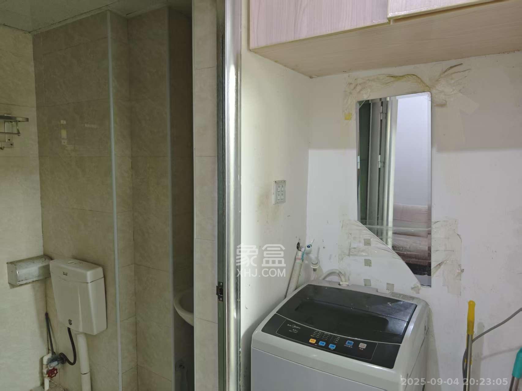 湖湾世景  1室1厅1卫   1300.00元/月室内图