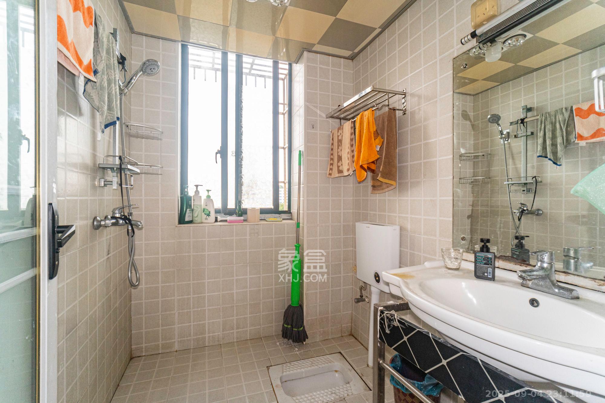 松雅湖畔 2室2厅1卫 53.0万 松雅湖畔 2室2厅1卫 53.0万卫生间