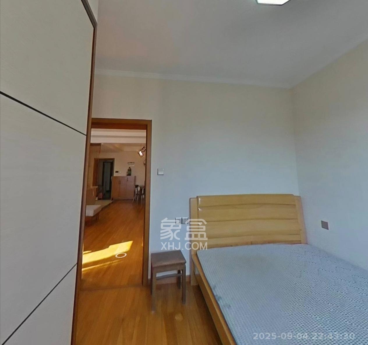 和顺洋湖壹号  3室2厅2卫    2600.0元/月室内图