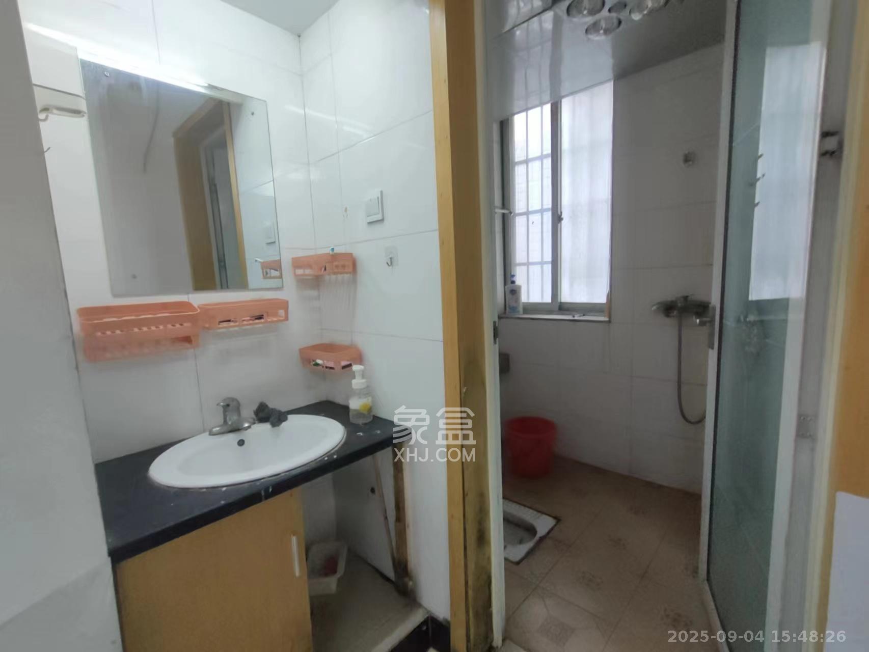 湘绣城  3室2厅1卫    1500.0元/月室内图