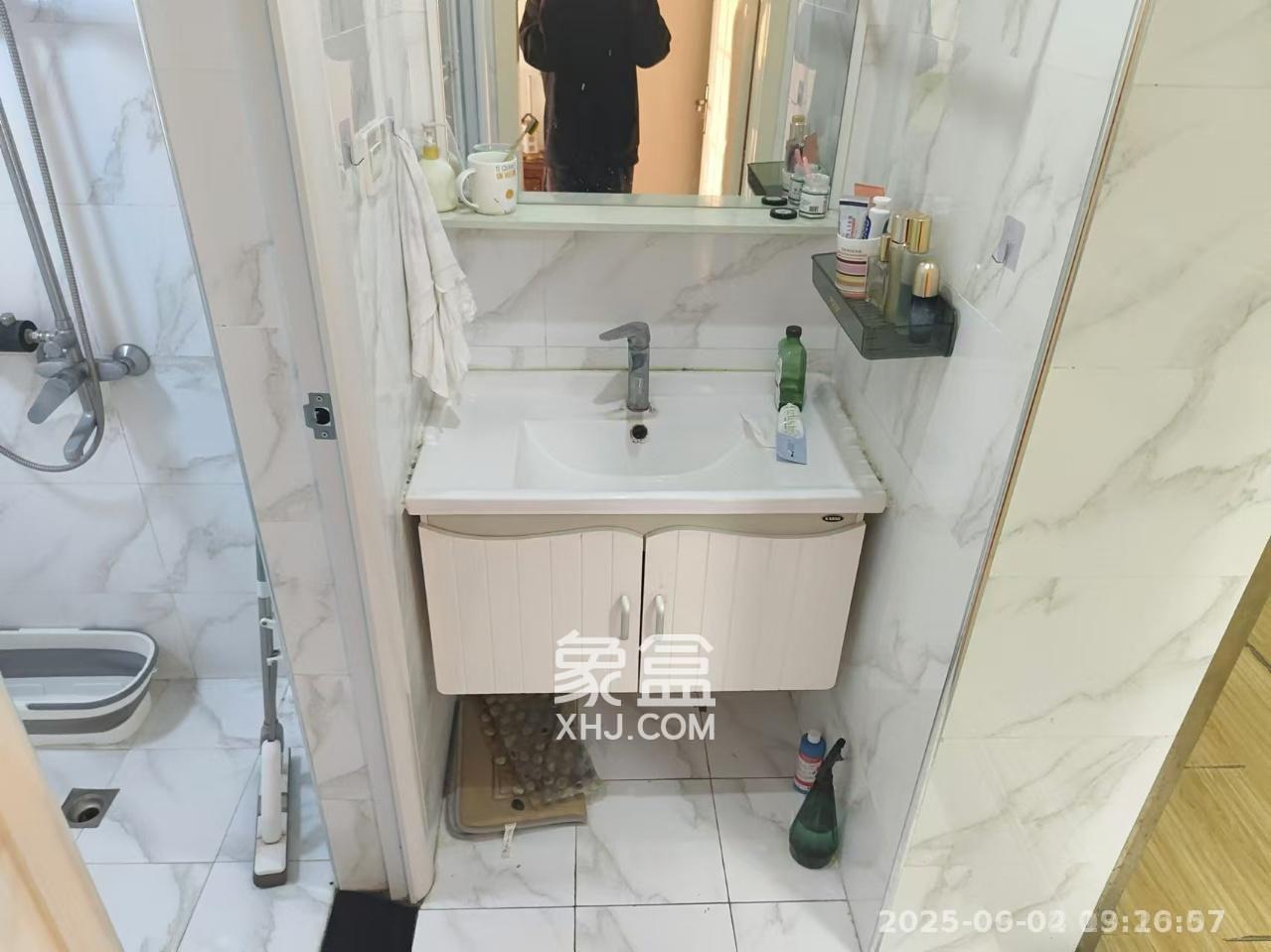 兰亭都荟（璟峰苑）  2室1厅1卫   2500.00元/月室内图