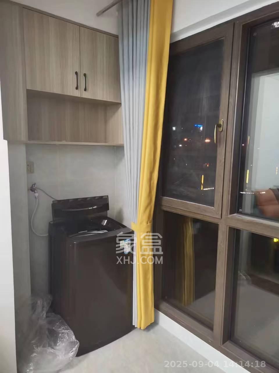 华远海蓝郡  3室2厅2卫   2200.00元/月室内图