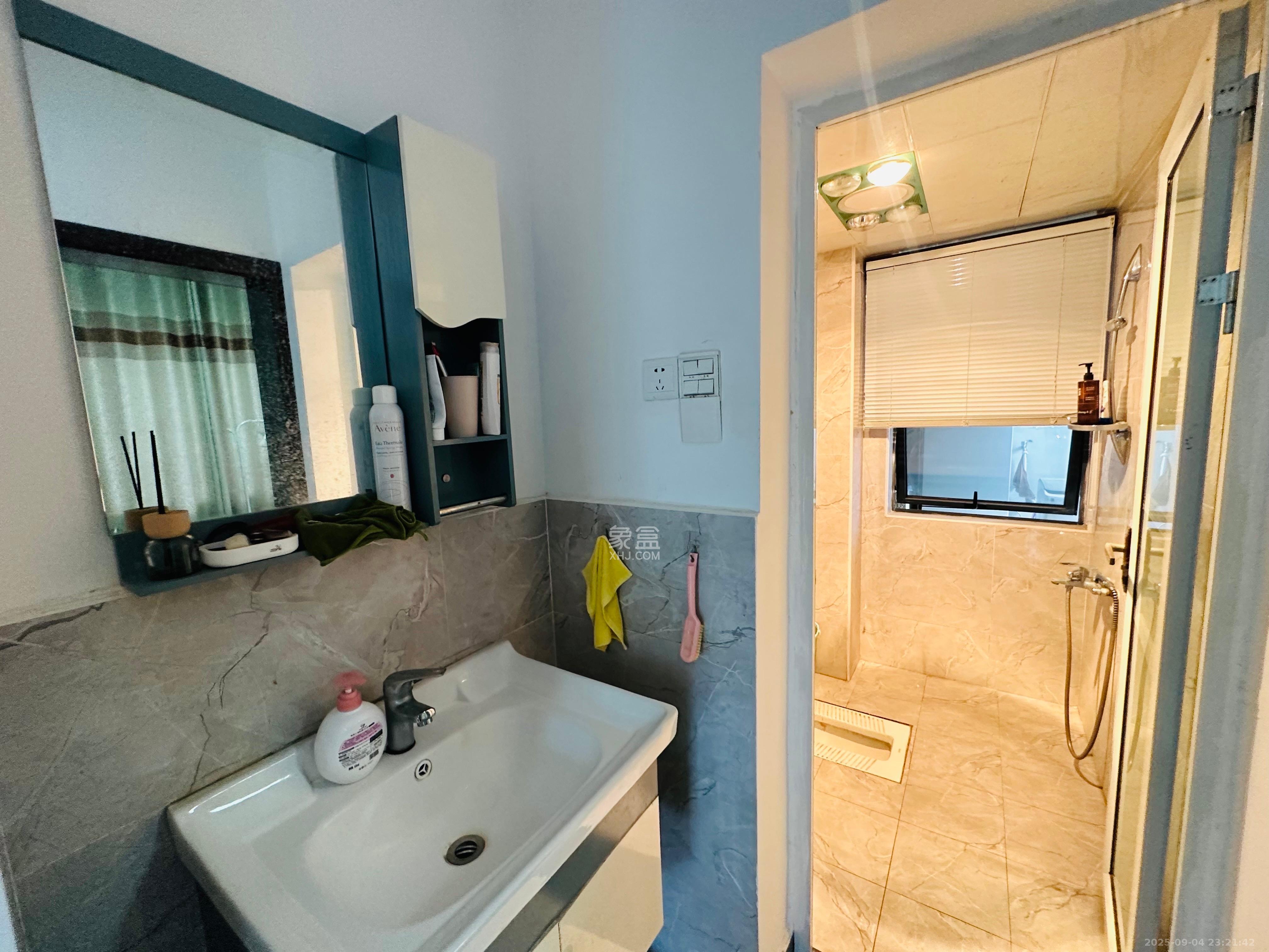 骑龙大街(骑龙苑)  3室2厅1卫    2000.0元/月 骑龙大街(骑龙苑)  3室2厅1卫    2000.0元/月室内图