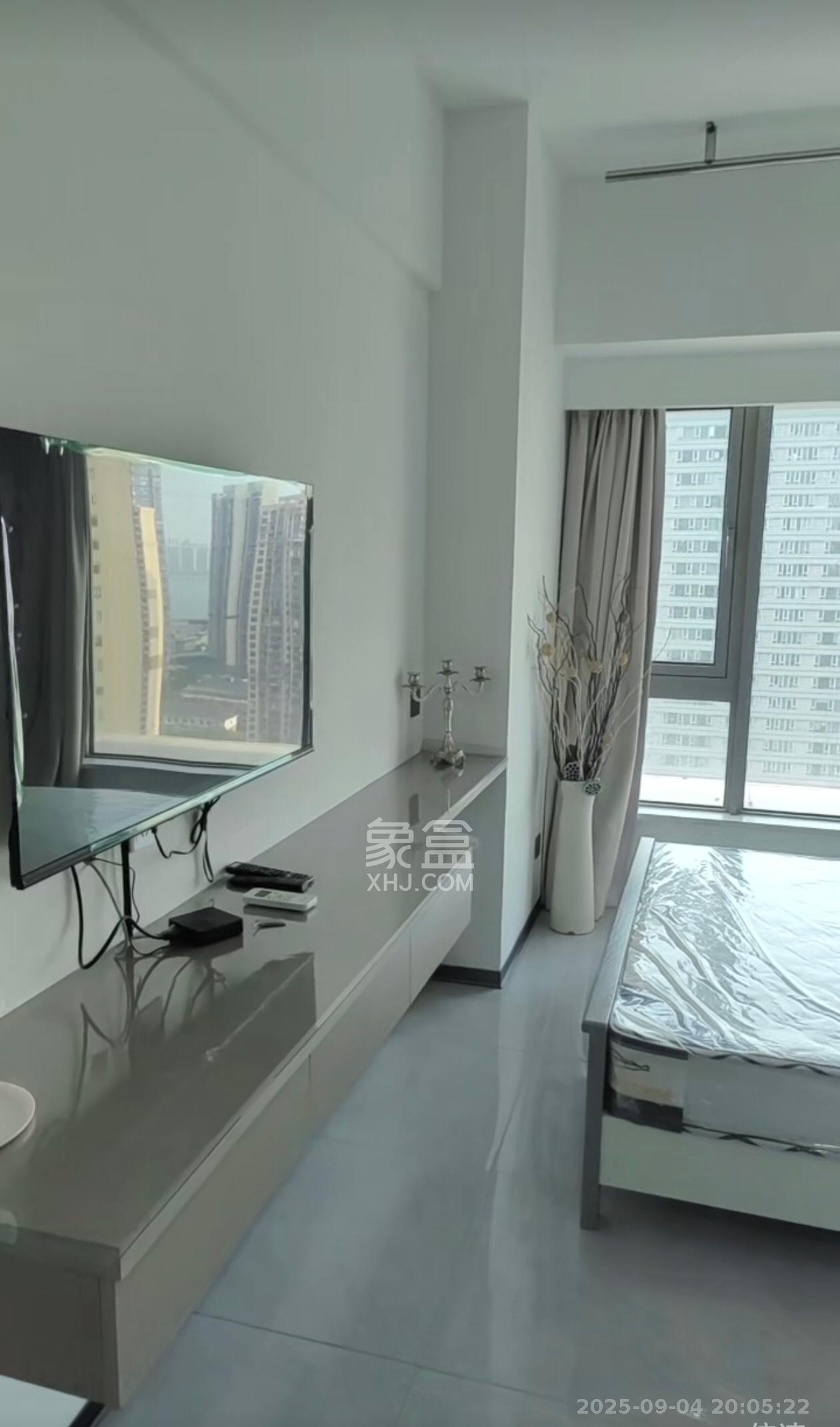 保利天禧EF区 1室1厅1卫 1700.0元/月 保利天禧EF区 1室1厅1卫 1700.0元/月室内图