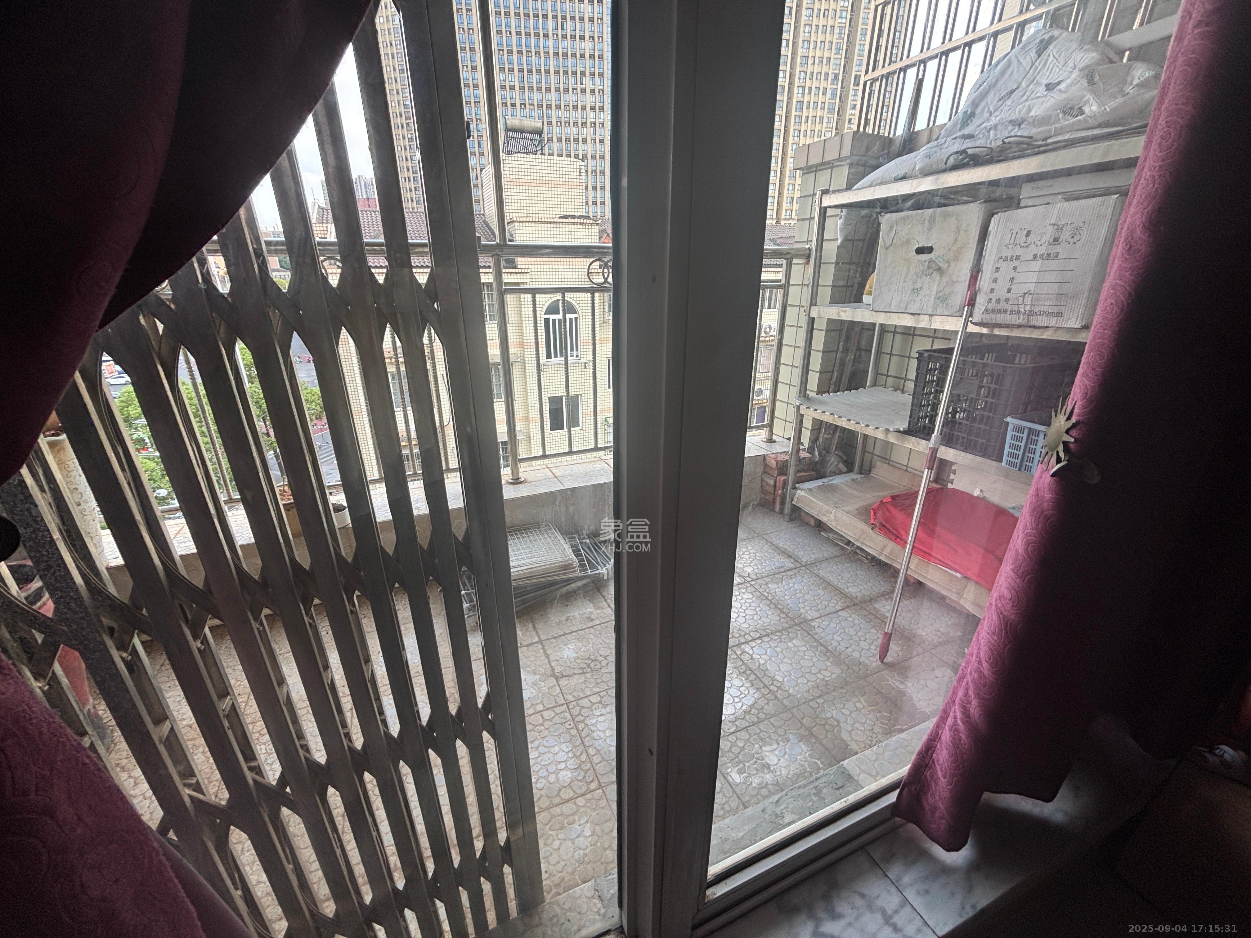 德馨园  2室2厅1卫    1200.0元/月 德馨园  2室2厅1卫    1200.0元/月室内图