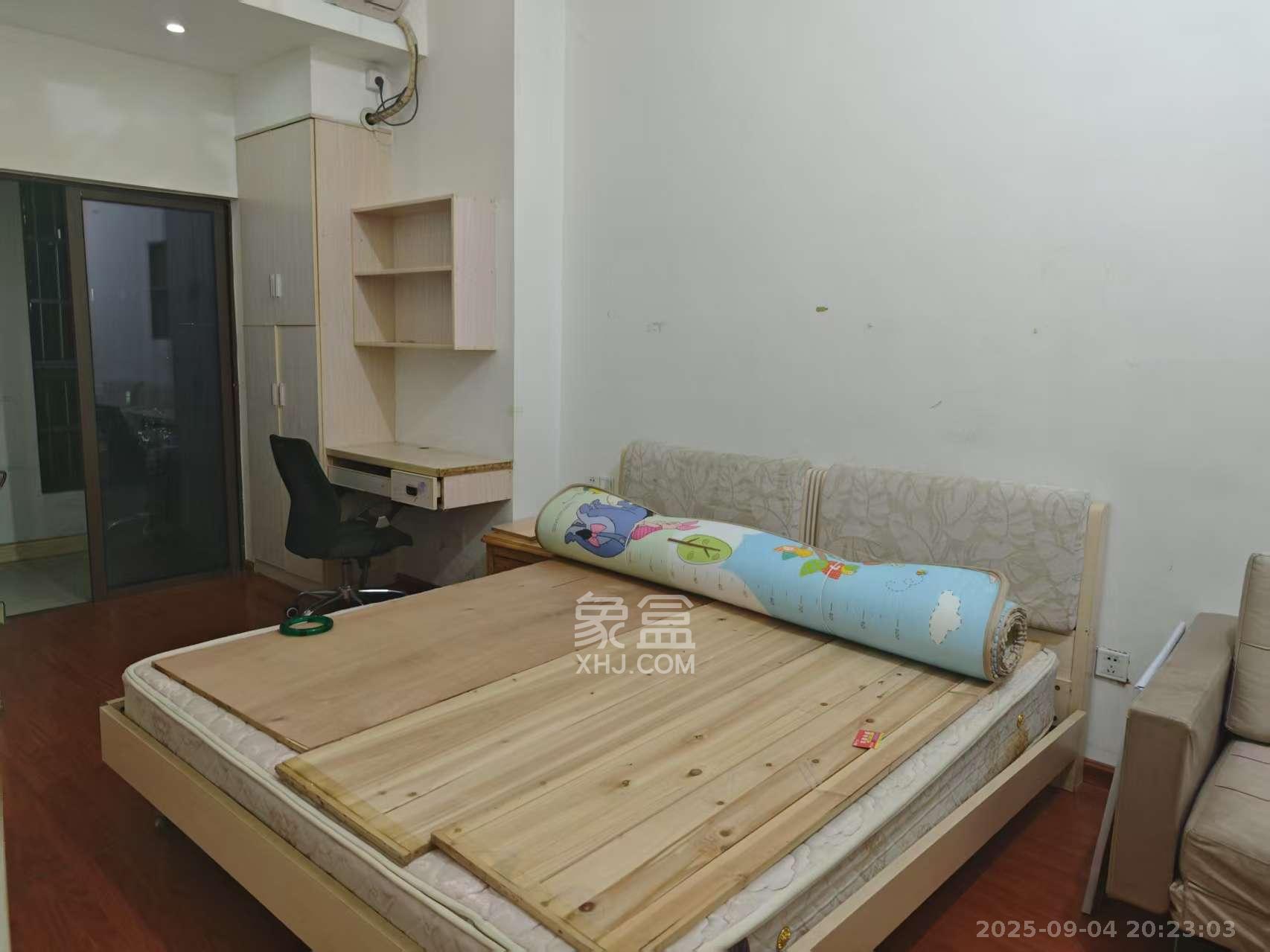 湖湾世景  1室1厅1卫    1300.0元/月 湖湾世景  1室1厅1卫    1300.0元/月室内图