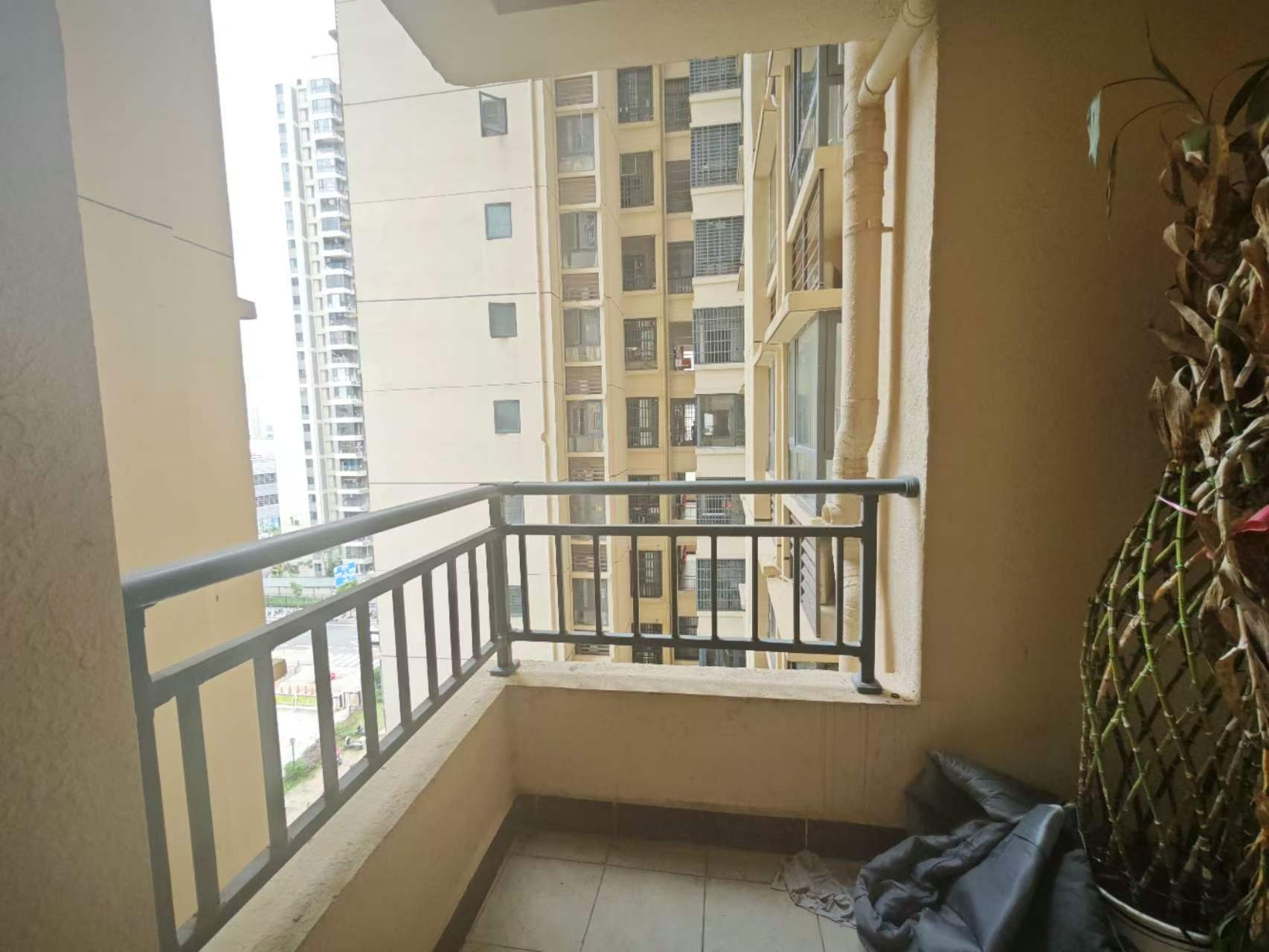 美舍嘉苑一期  4室2厅3卫    3000.0元/月室内图