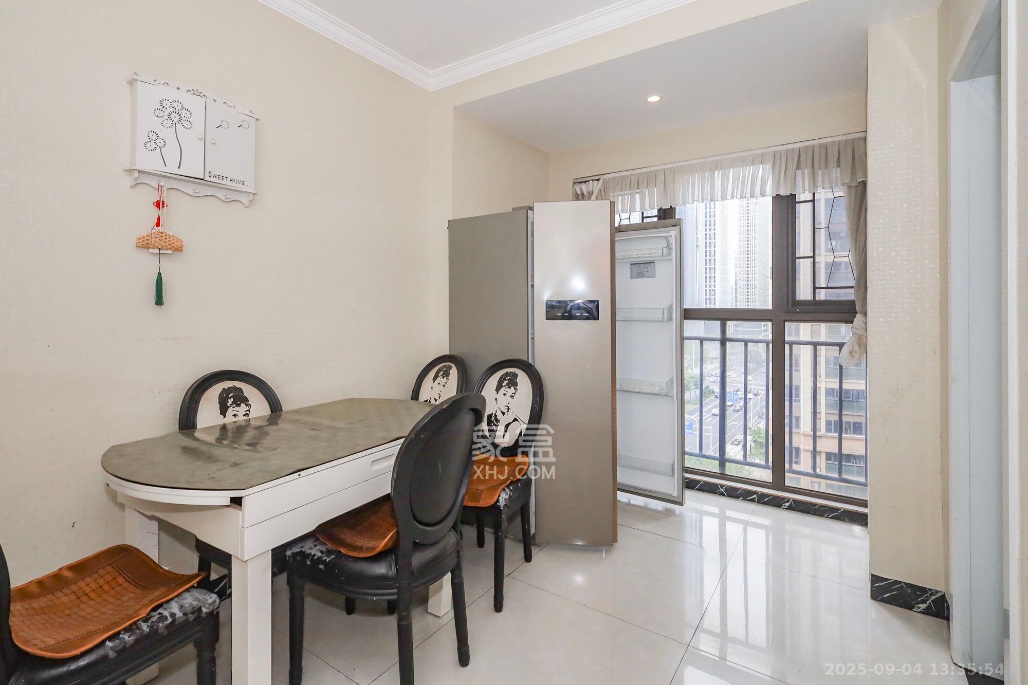 南山雍江汇（滨江国际新城）  3室2厅1卫    3100.0元/月室内图