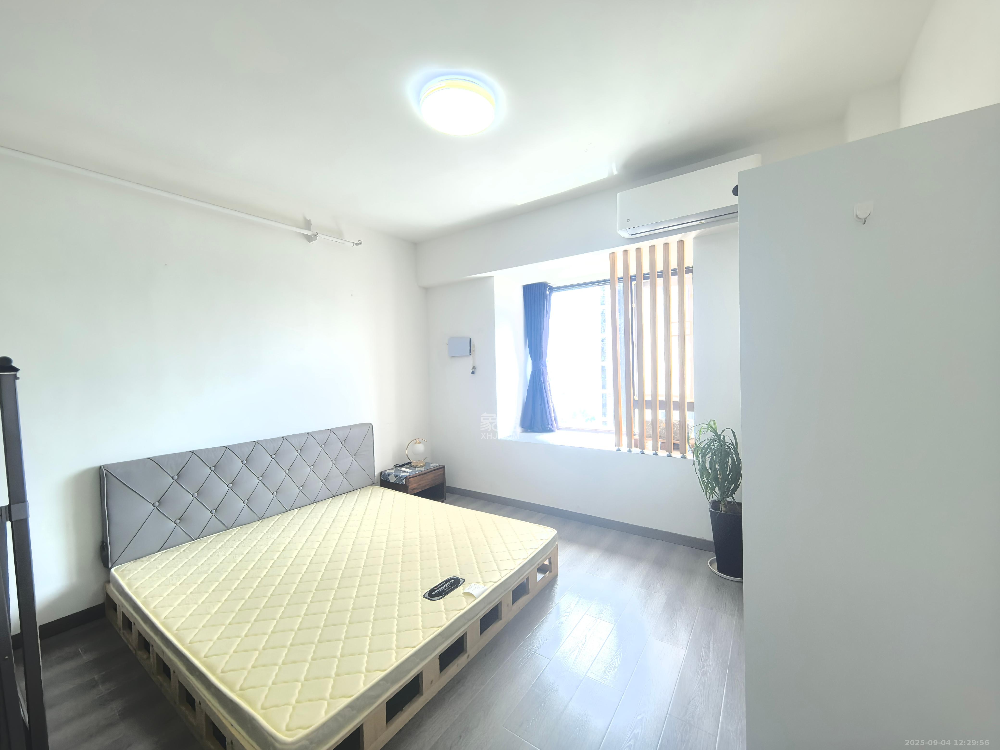 保利海德公园  1室1厅1卫    1900.0元/月 保利海德公园  1室1厅1卫    1900.0元/月室内图