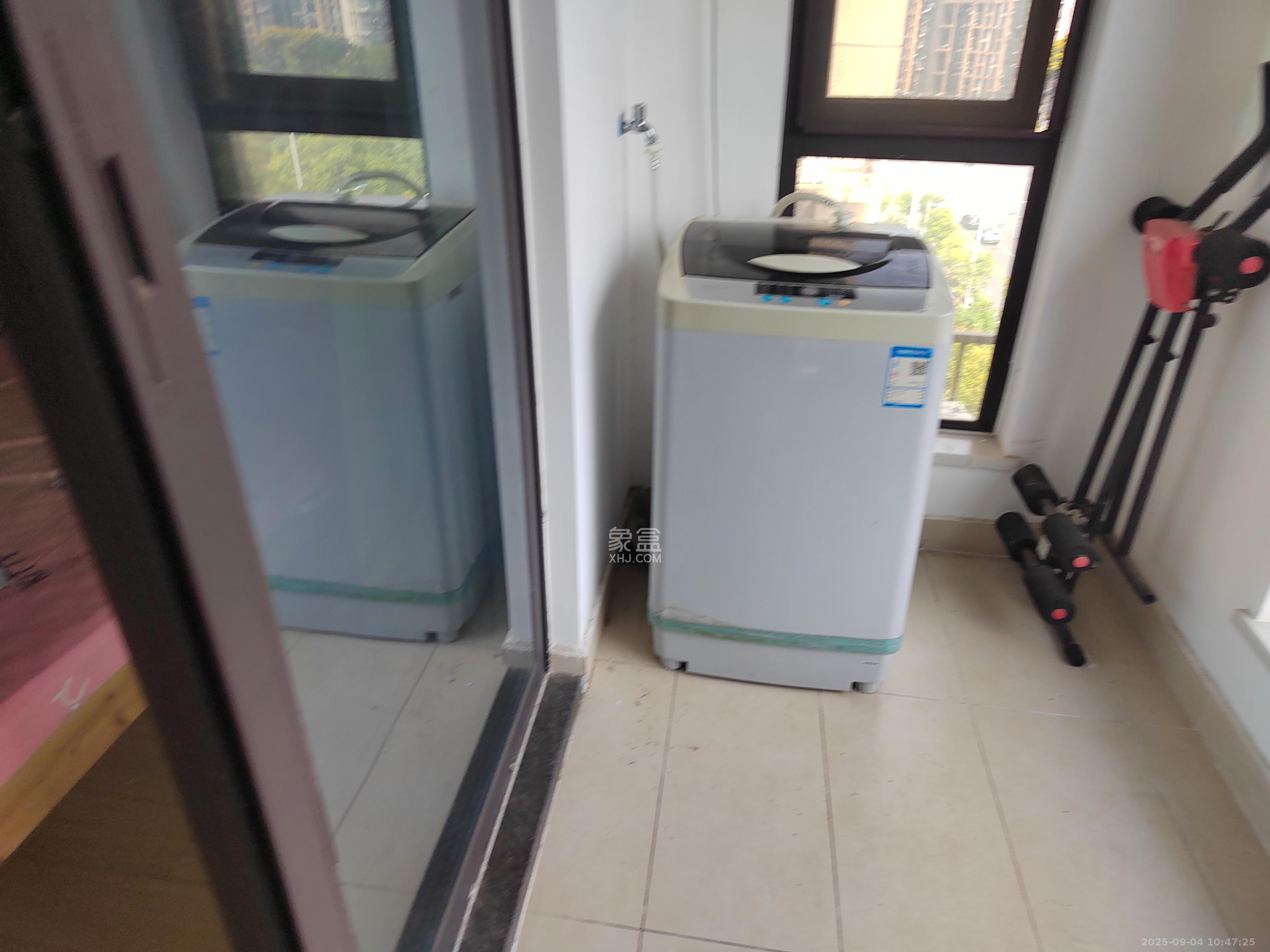 中海新城熙岸（中信新城五期）  1室1厅1卫    1000.0元/月室内图