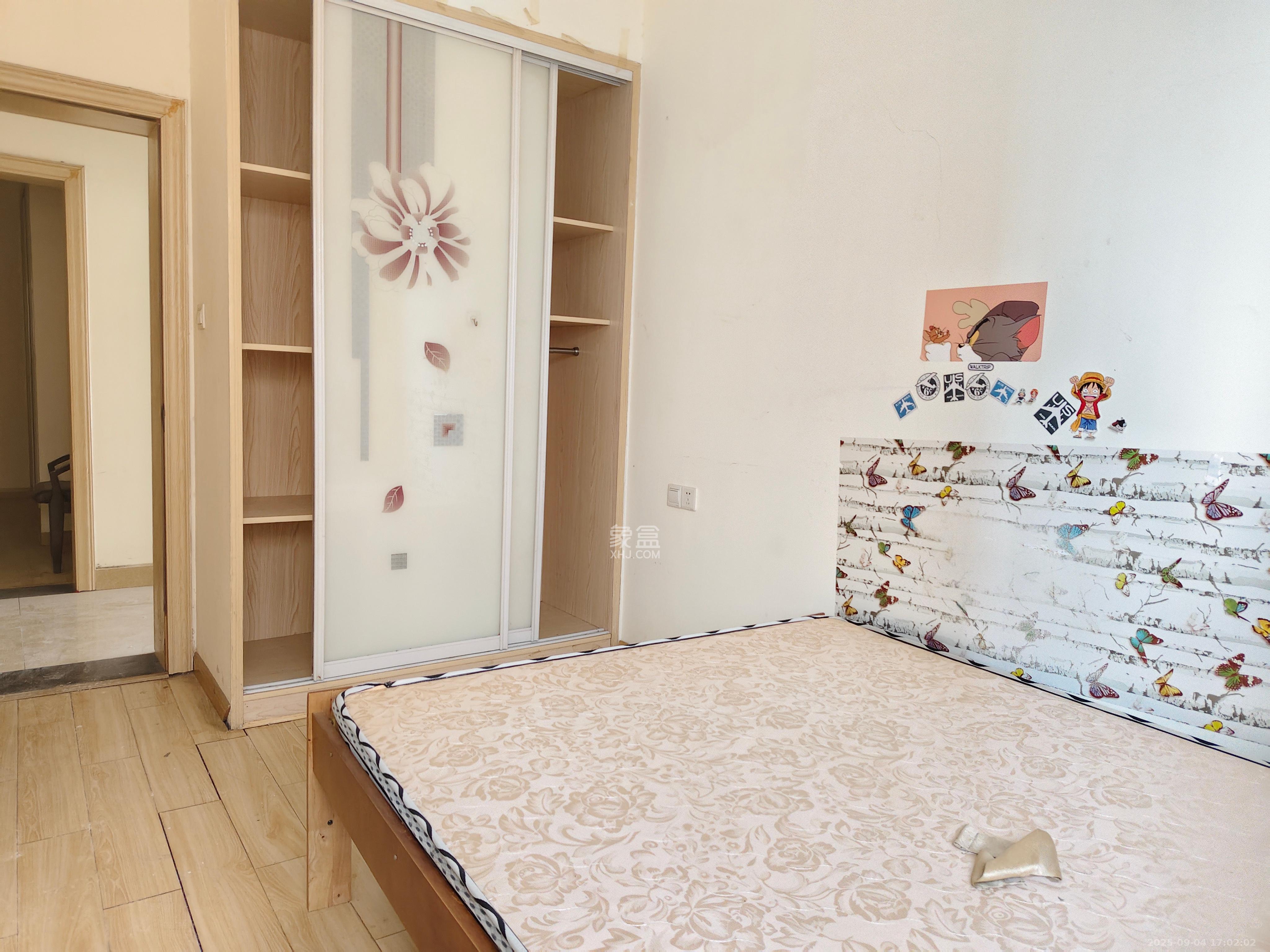 湘诚嘉园 4室2厅2卫 2600.0元/月 湘诚嘉园 4室2厅2卫 2600.0元/月室内图