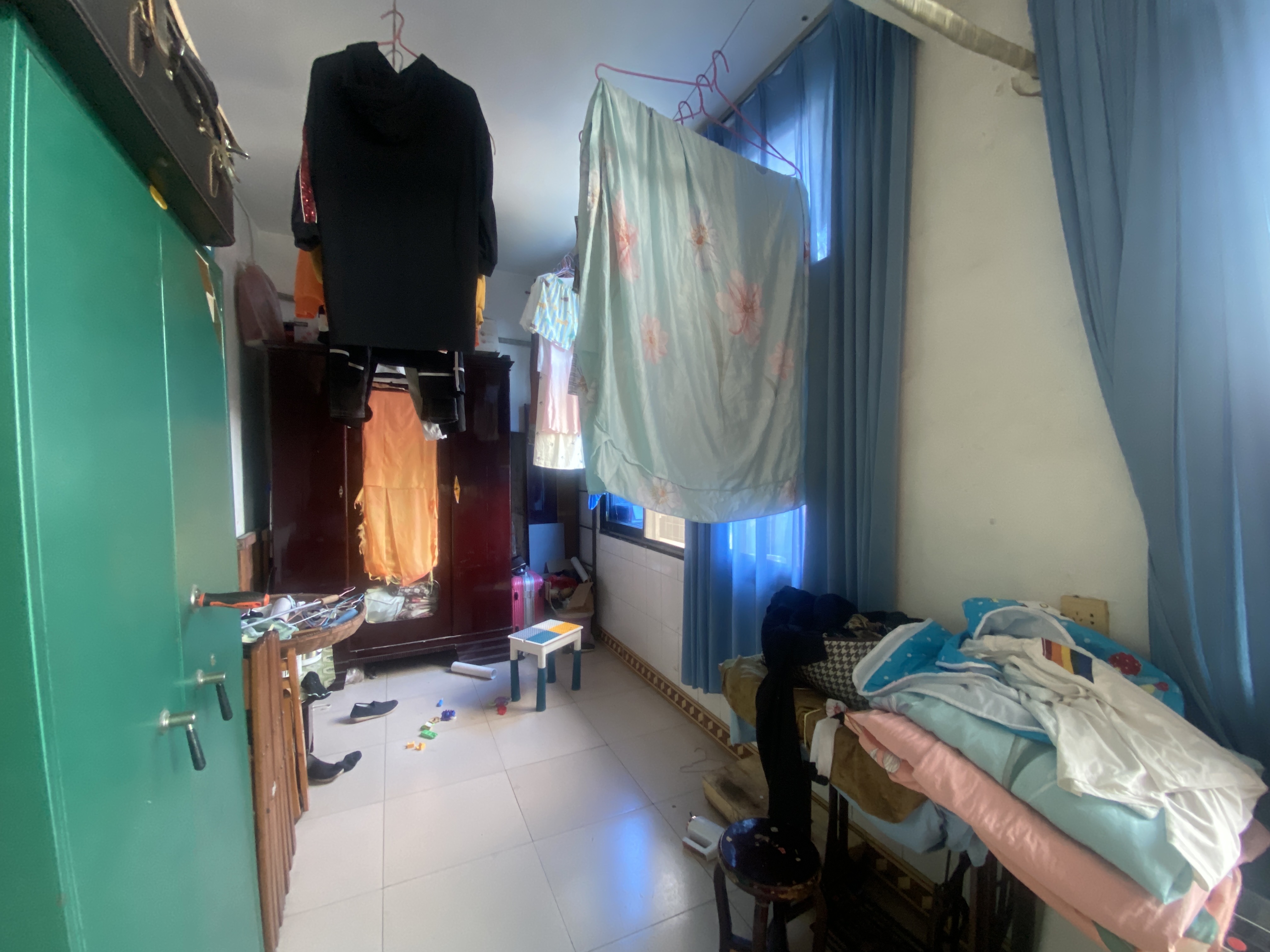 城管局家属楼 4室1厅1卫 49.8万 城管局家属楼 4室1厅1卫 49.8万客厅