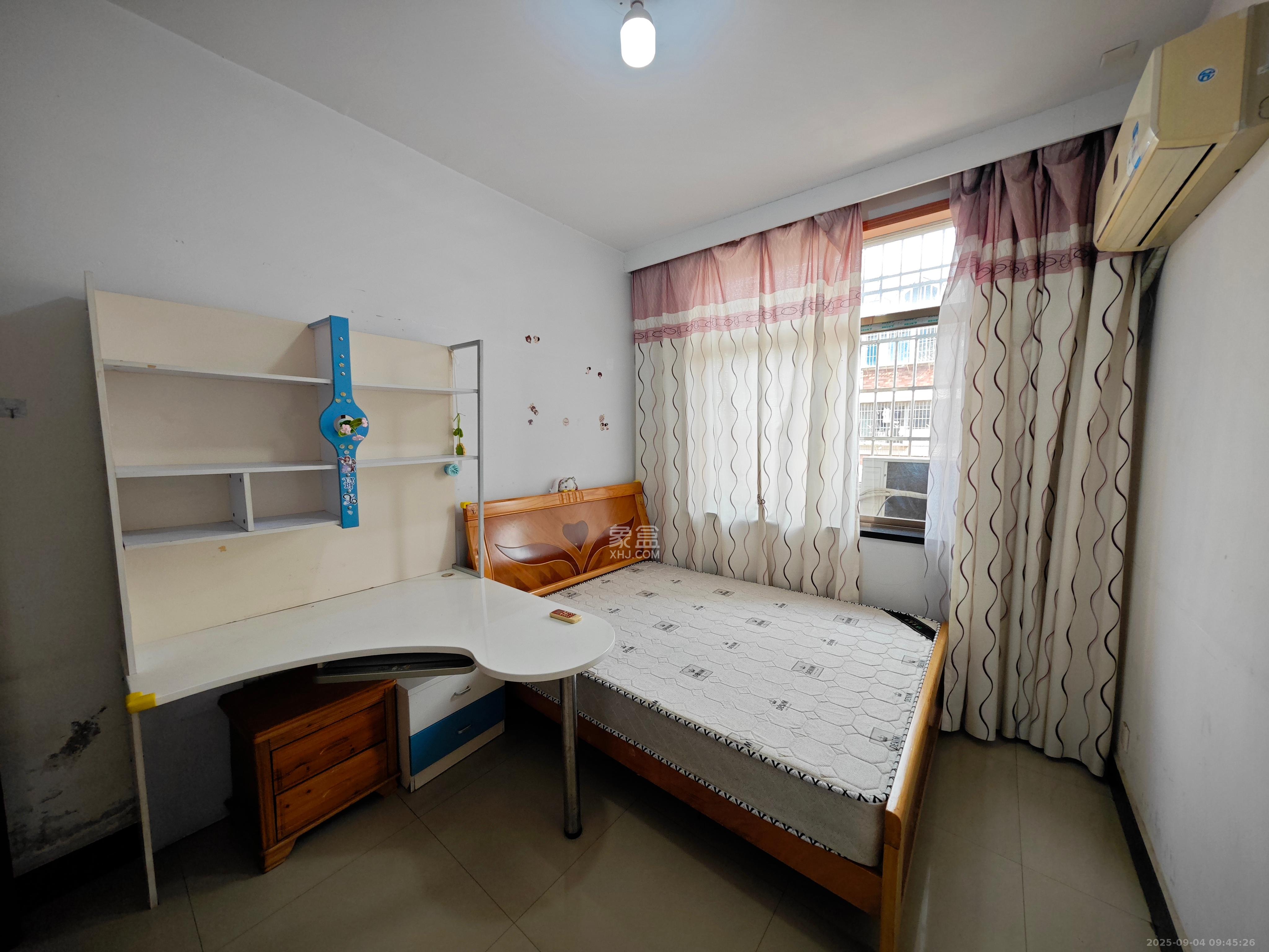 月湖安置小区（马栏山小区）  3室2厅1卫    1800.0元/月室内图