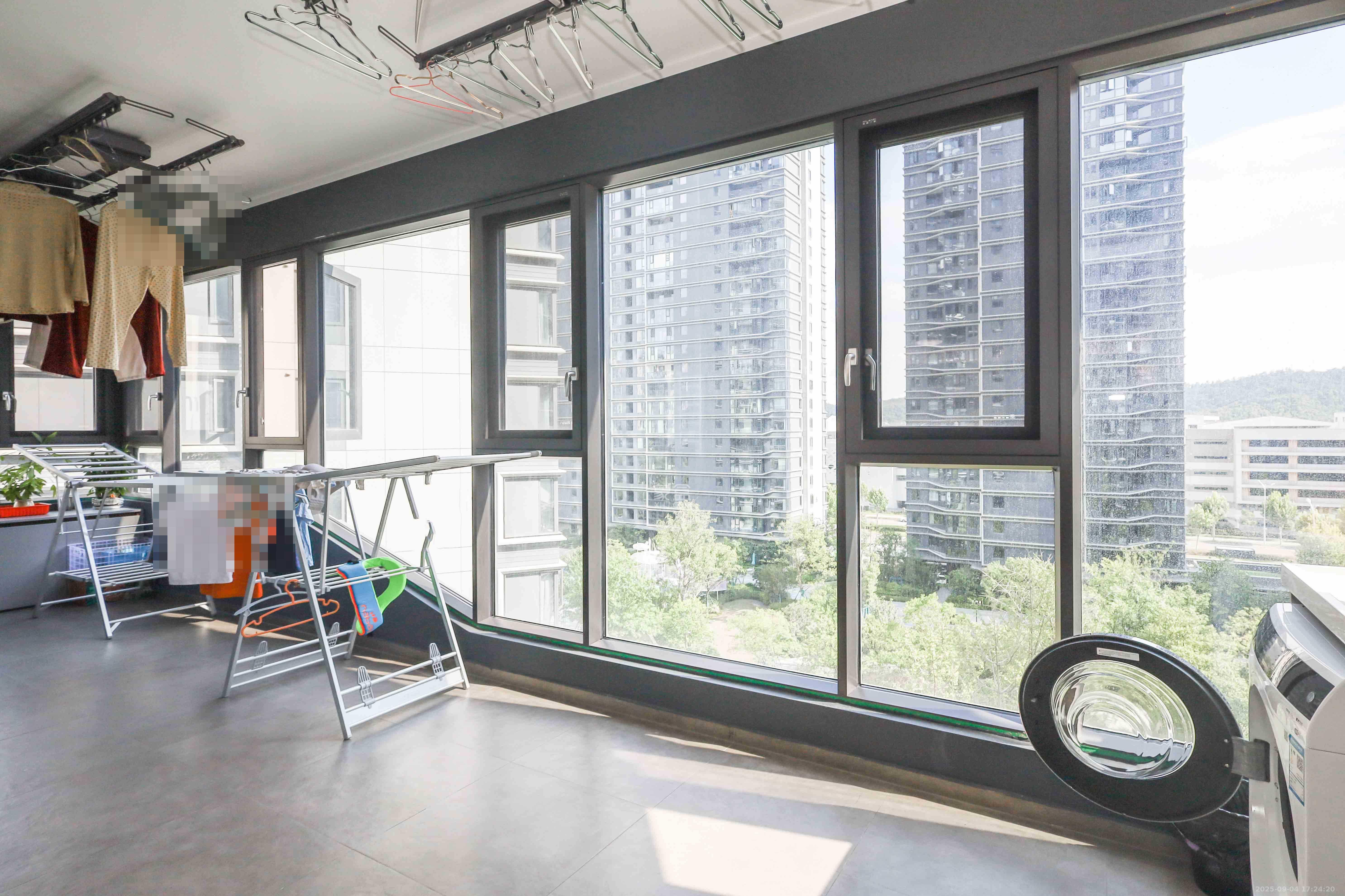 绿城招商桂语雲峯 5室2厅3卫 458.0万 绿城招商桂语雲峯 5室2厅3卫 458.0万阳台