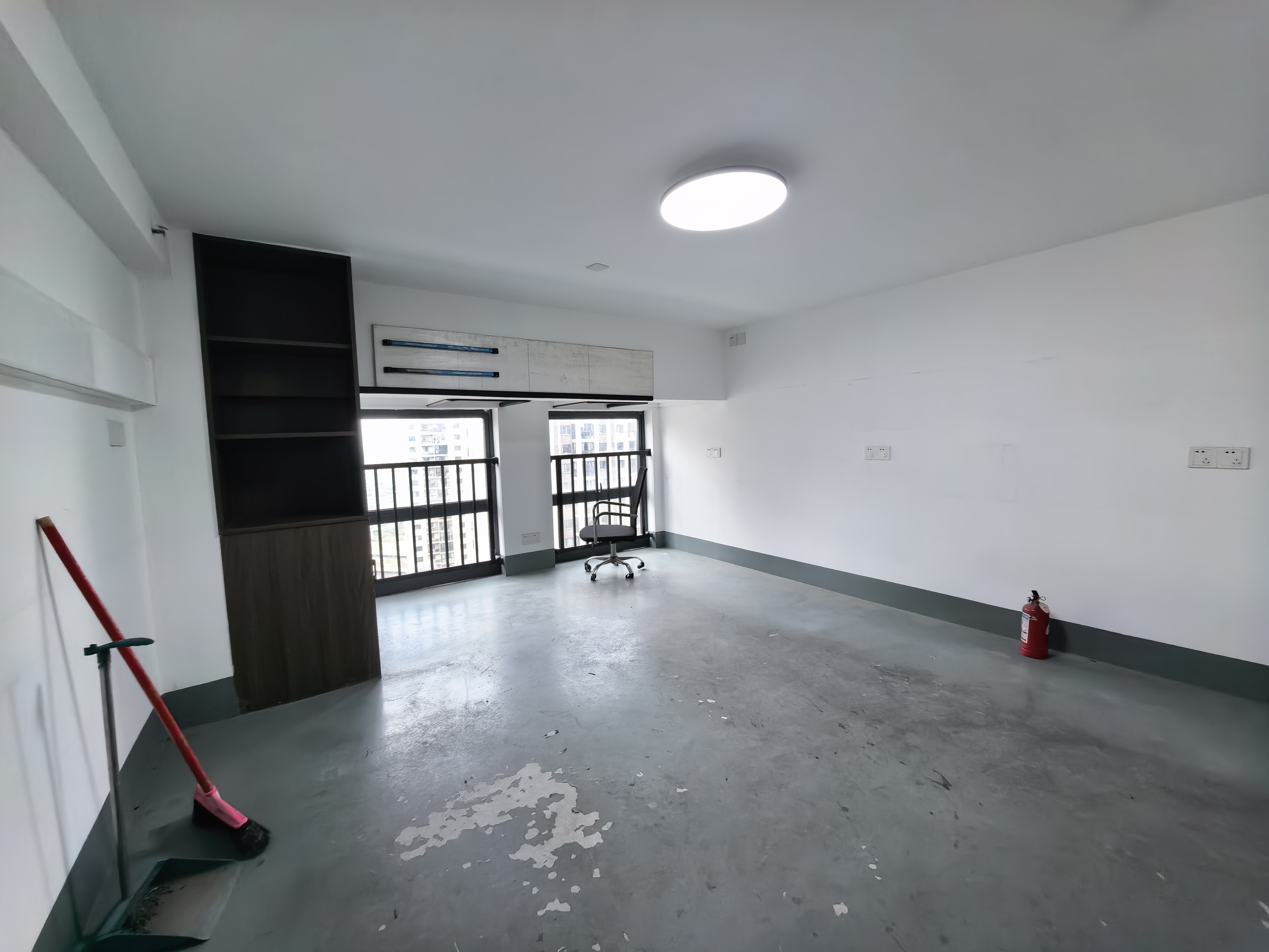 华润置地广场二期 1室1厅1卫 1800.0元/月 华润置地广场二期 1室1厅1卫 1800.0元/月户型图