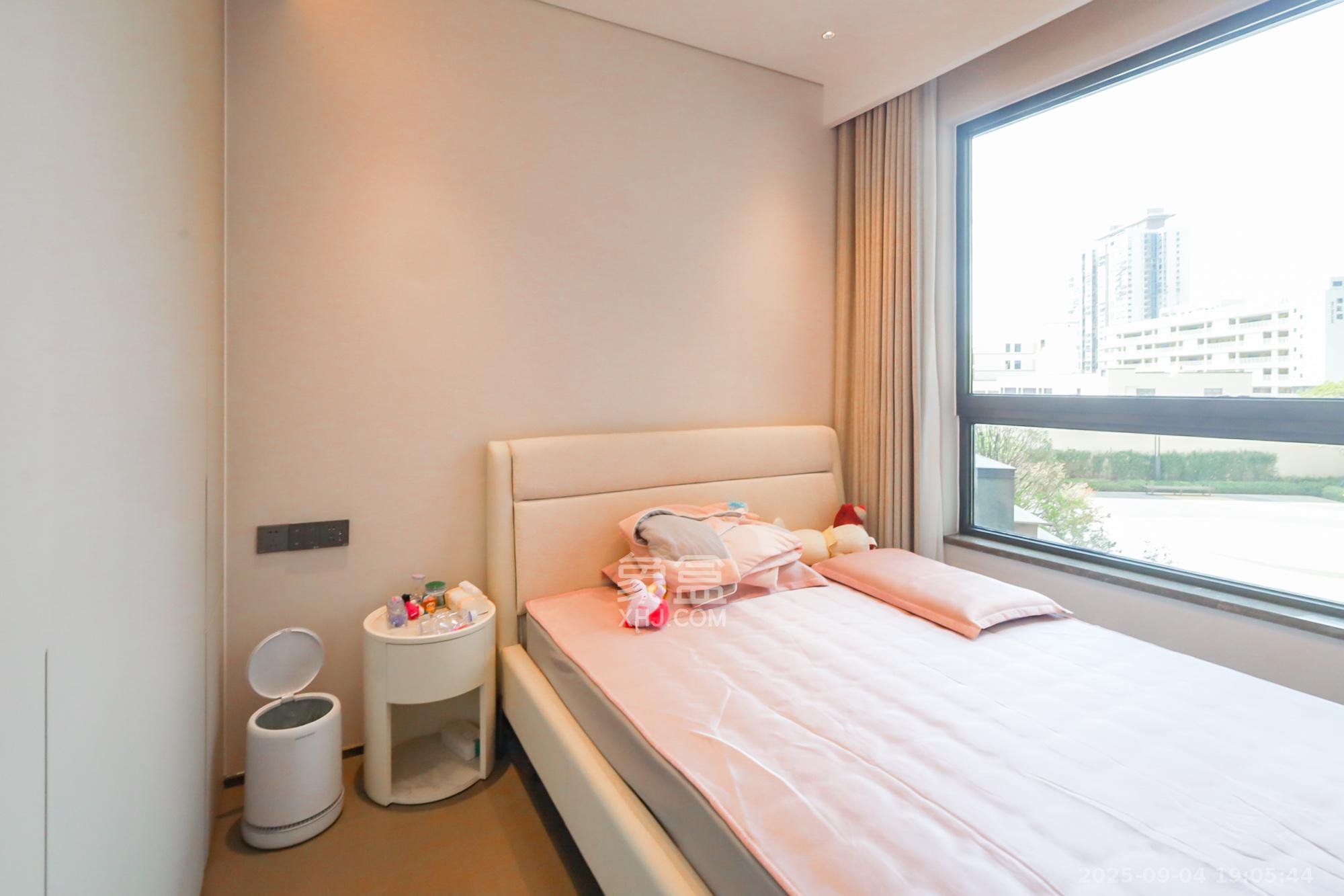 长沙悦府（华润万象城）  4室2厅3卫    568.0万卧室