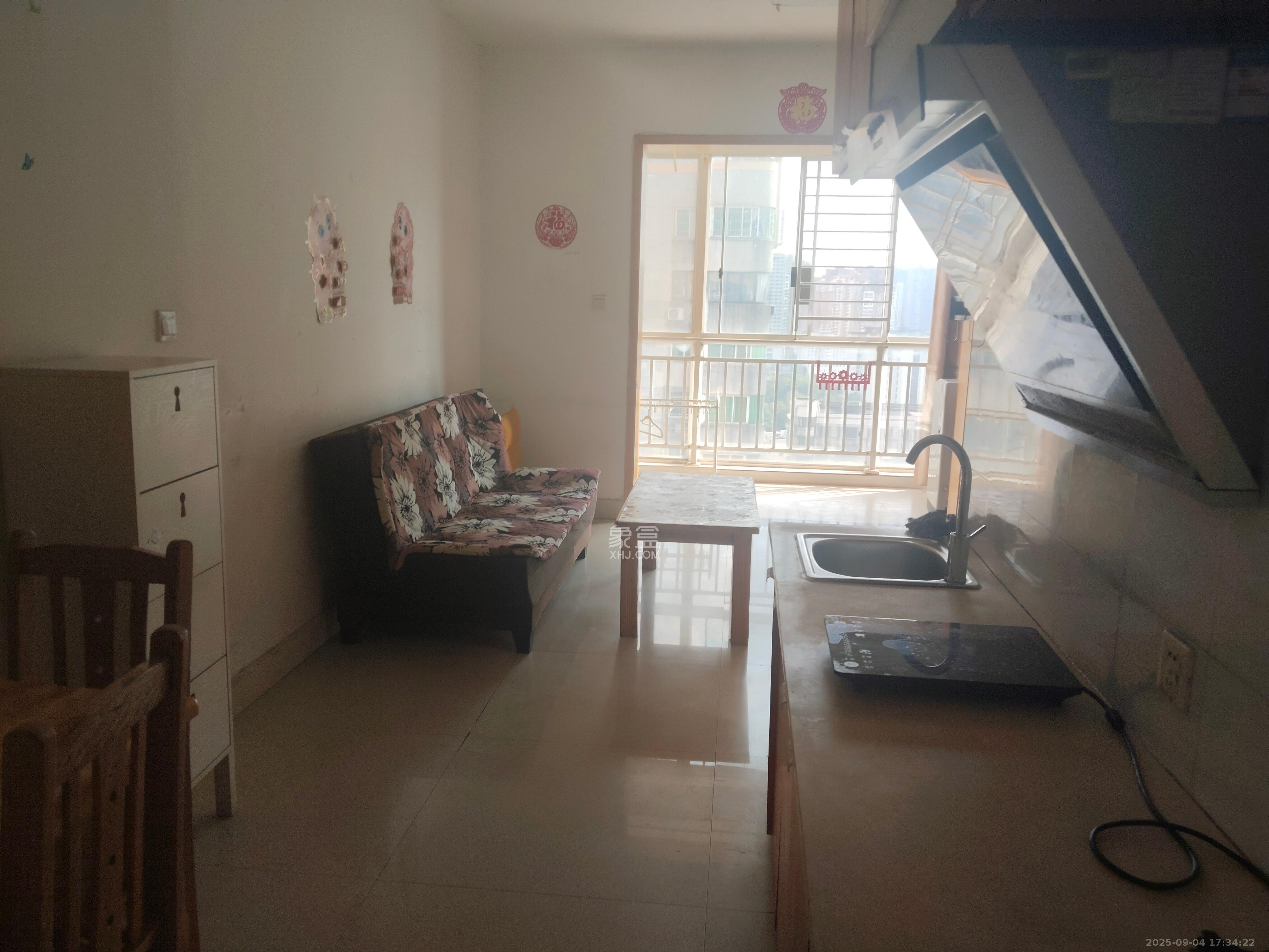 宏泽佳园  2室1厅1卫    2000.0元/月 宏泽佳园  2室1厅1卫    2000.0元/月室内图