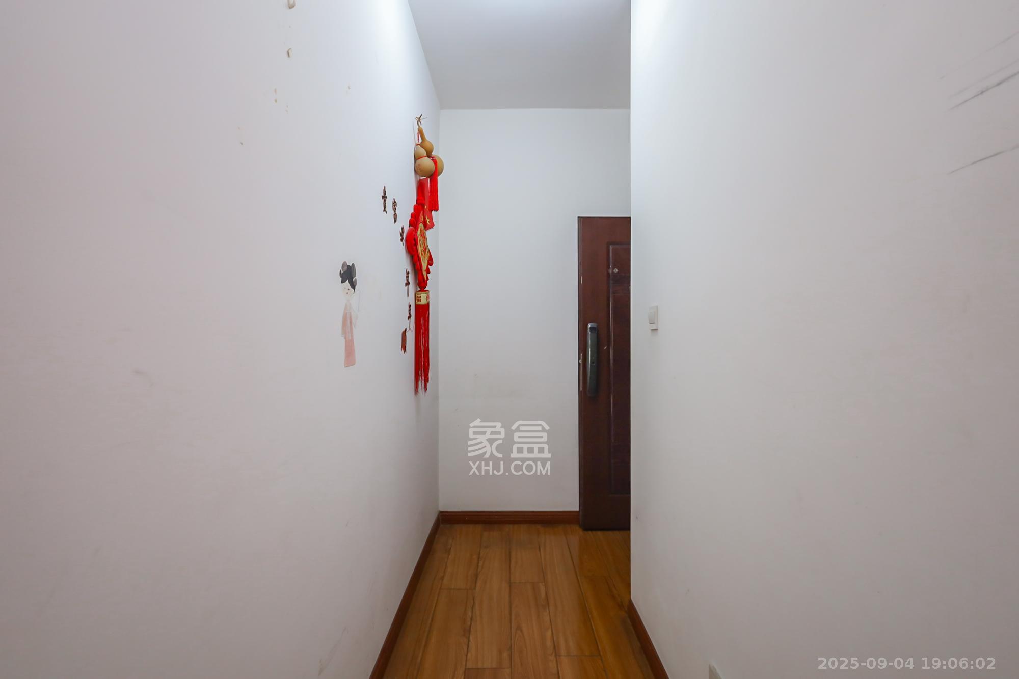 香海西岸 3室2厅1卫 88.0万 香海西岸 3室2厅1卫 88.0万其他