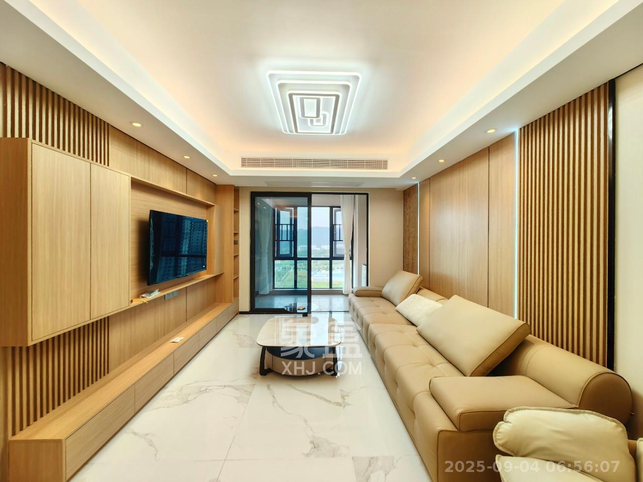 中海麓山境南区  3室2厅2卫    3500.0元/月