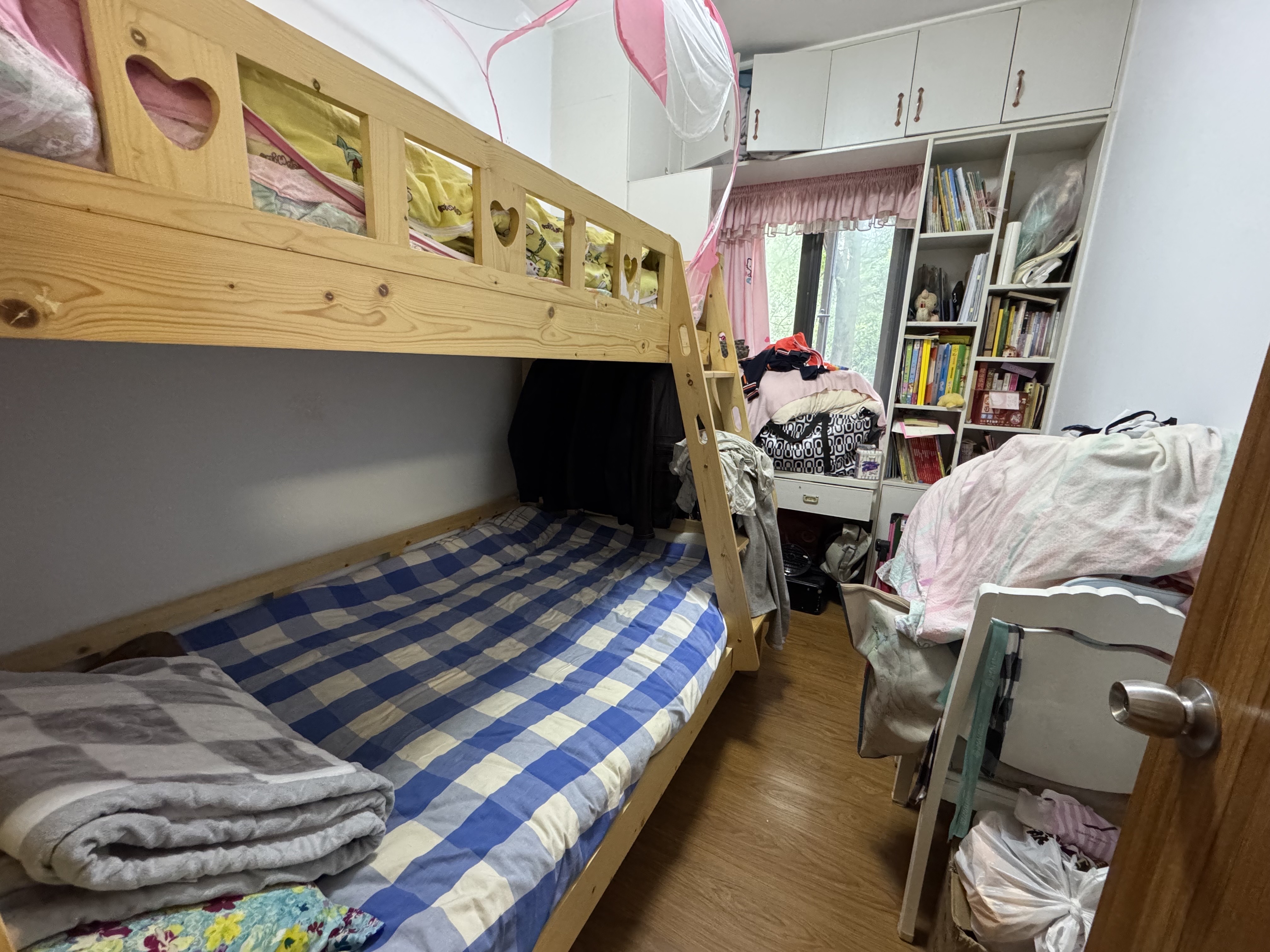 蓝色港湾  2室2厅1卫    35.8万卧室
