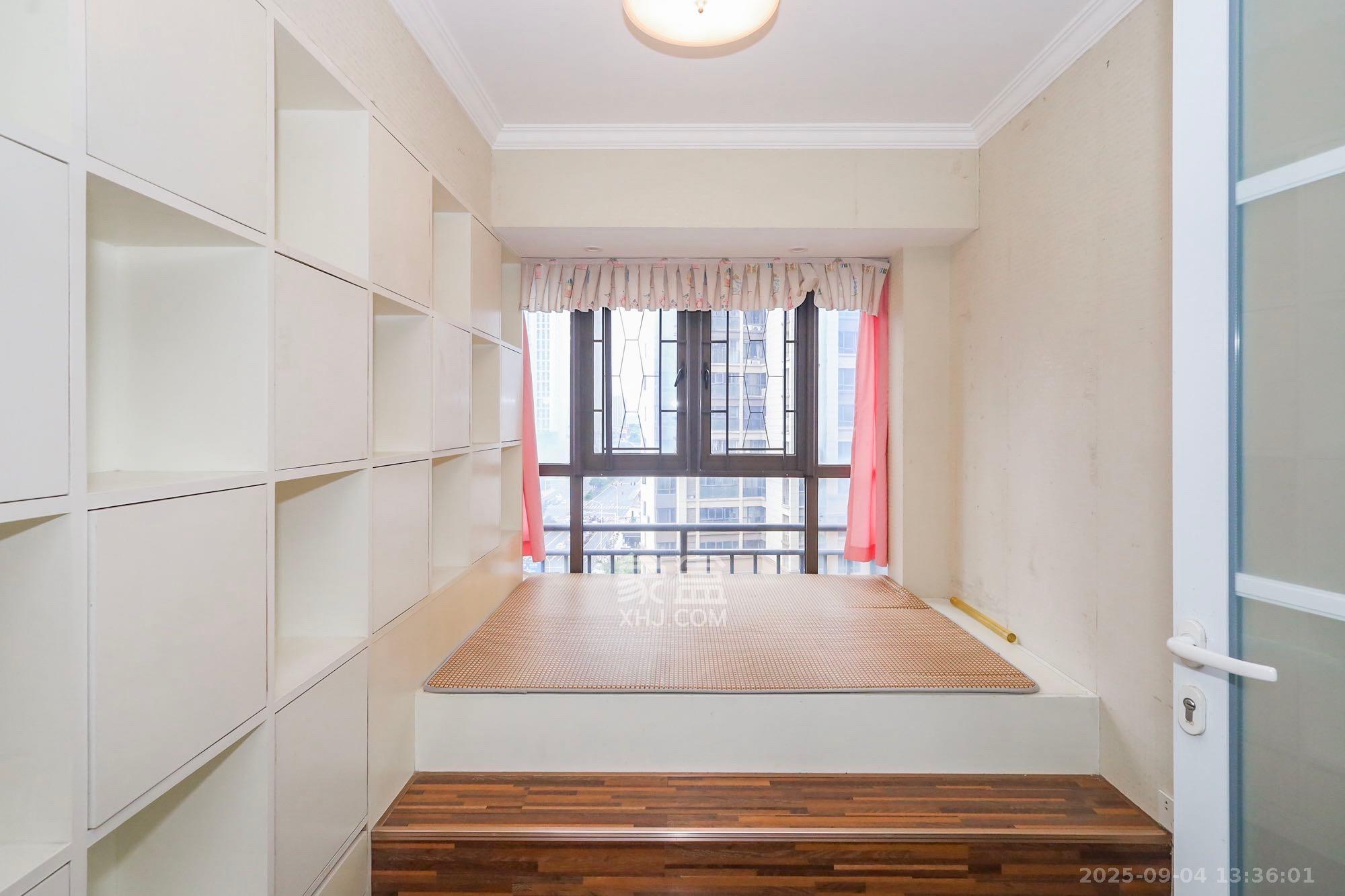 南山雍江汇(滨江国际新城) 3室2厅1卫 3100.0元/月 南山雍江汇(滨江国际新城) 3室2厅1卫 3100.0元/月室内图