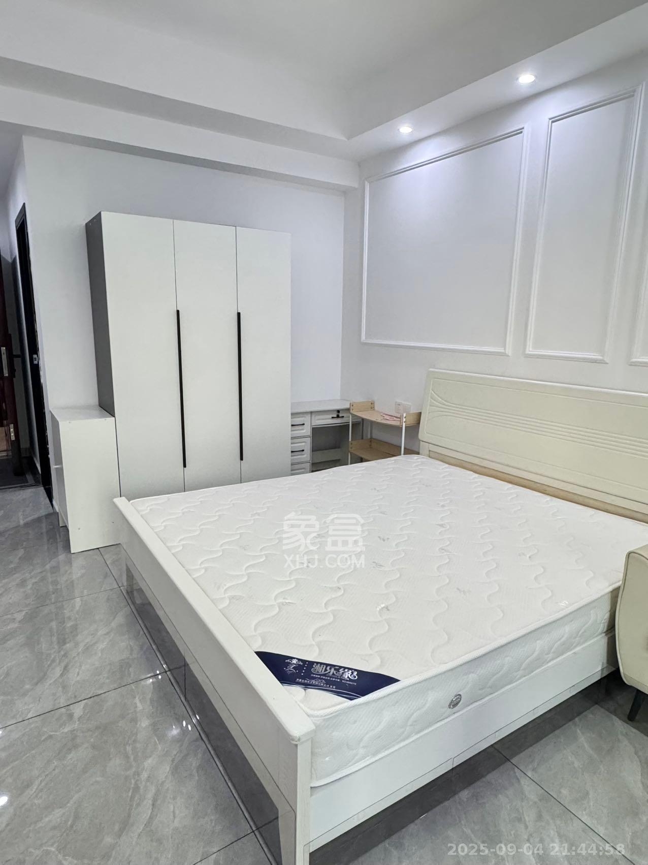 中建嘉和城  1室1厅1卫   1500.00元/月
