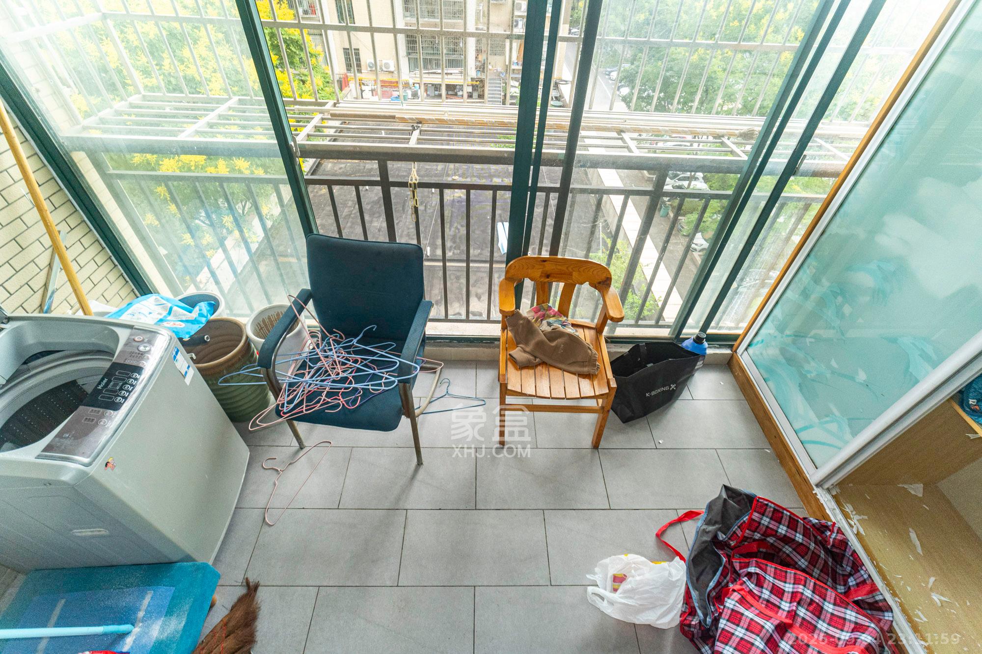 松雅湖畔 2室2厅1卫 53.0万 松雅湖畔 2室2厅1卫 53.0万阳台