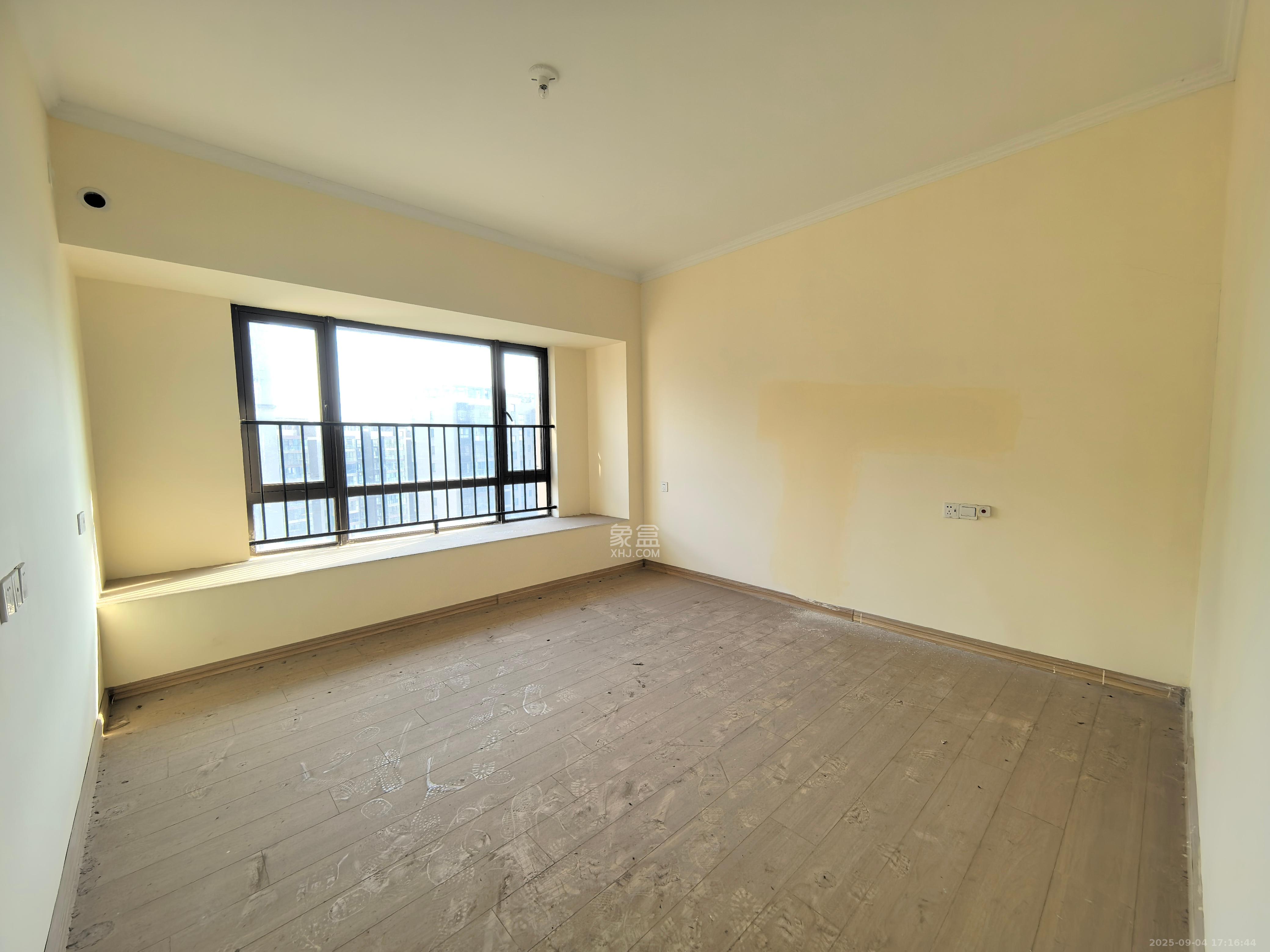 碧桂园公园壹号(凯怡茗苑) 3室2厅2卫 1500.0元/月 碧桂园公园壹号(凯怡茗苑) 3室2厅2卫 1500.0元/月室内图