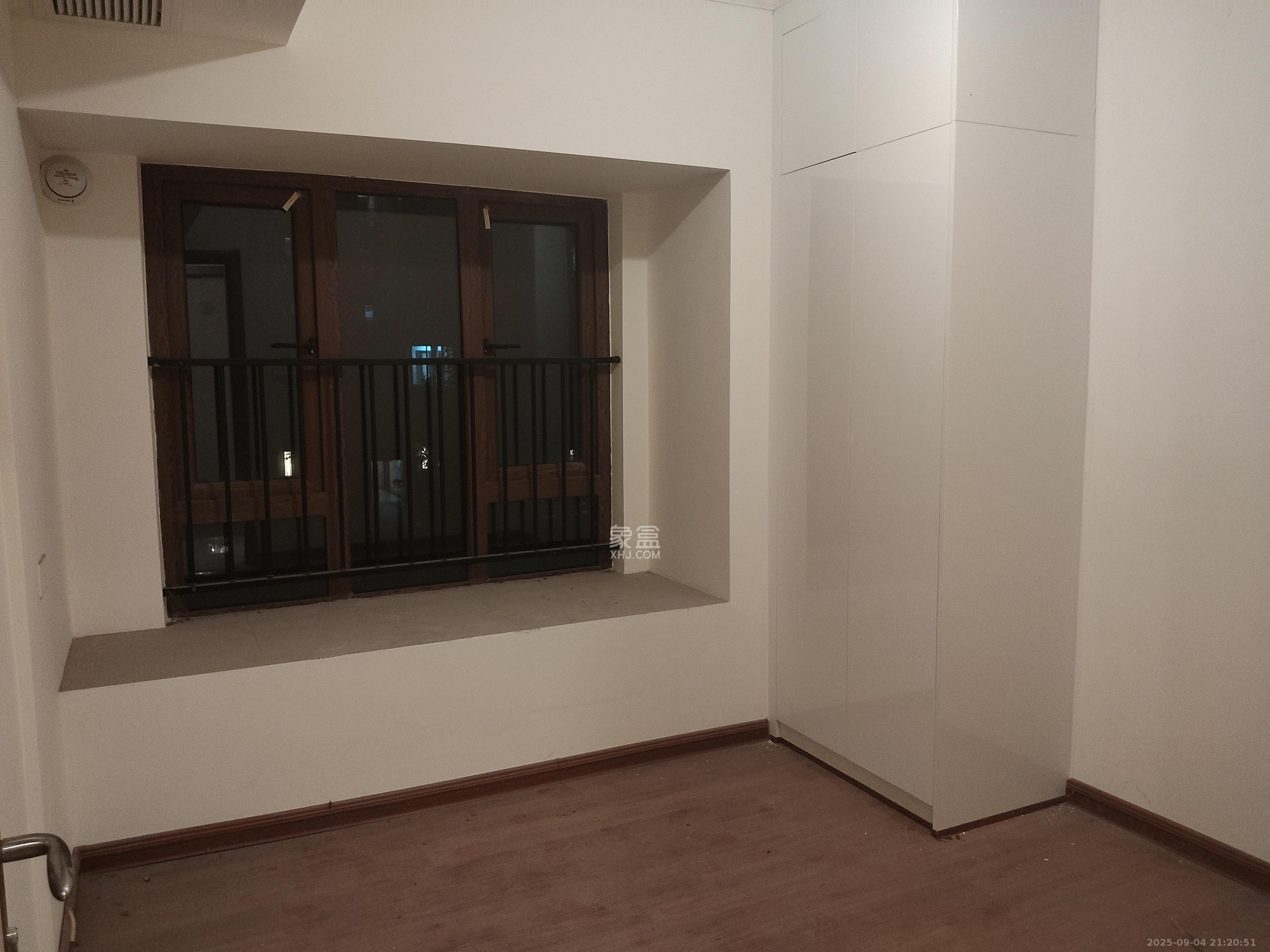 碧桂园翘楚棠  3室2厅1卫   1800.00元/月室内图