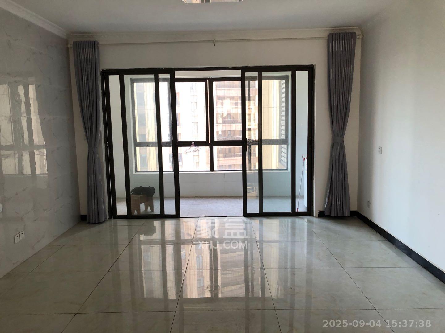 阳光城尚东湾青云苑 4室2厅3卫 2800.0元/月 阳光城尚东湾青云苑 4室2厅3卫 2800.0元/月户型图