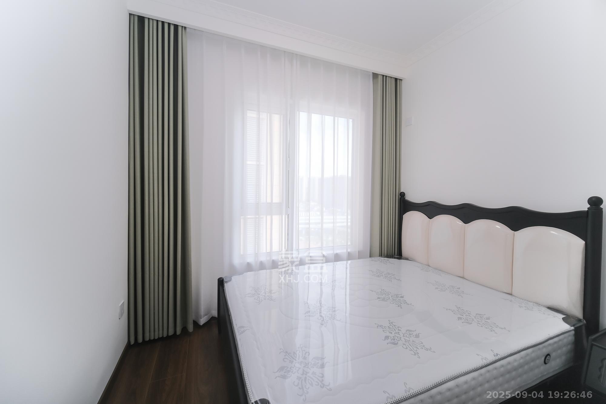 荣盛花语城 3室2厅1卫 73.8万 荣盛花语城 3室2厅1卫 73.8万卧室