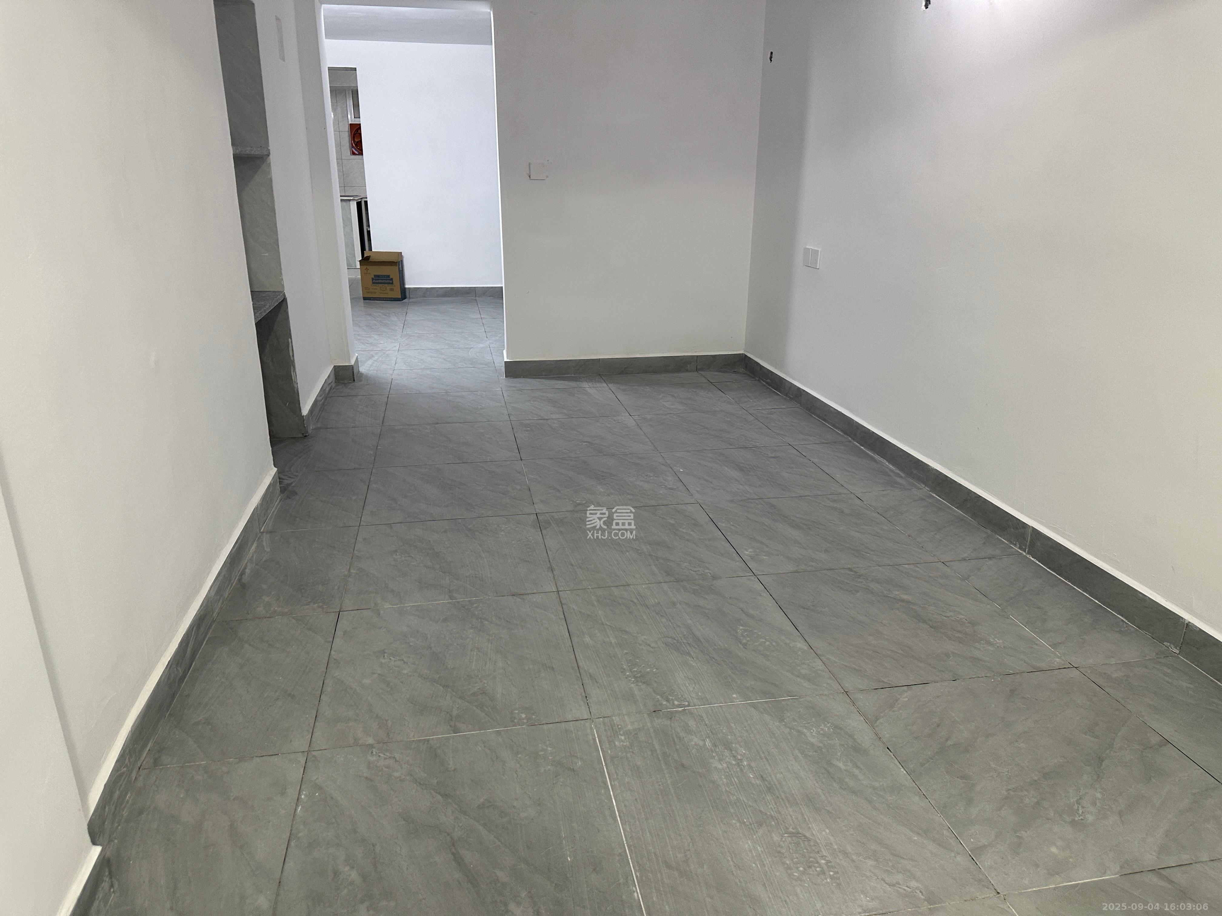 涂家冲社区(涂新小区、农商银行宿舍) 2室1厅1卫 1500.0元/月 涂家冲社区(涂新小区、农商银行宿舍) 2室1厅1卫 1500.0元/月室内图