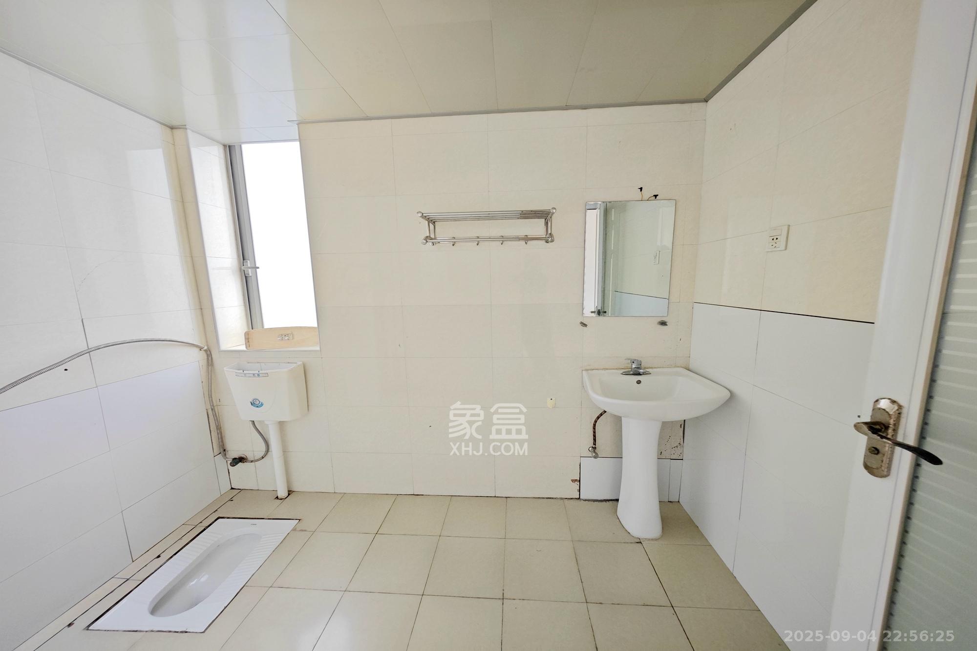 新城新世界一二三期  4室2厅2卫    142.0万 新城新世界一二三期  4室2厅2卫    142.0万其他