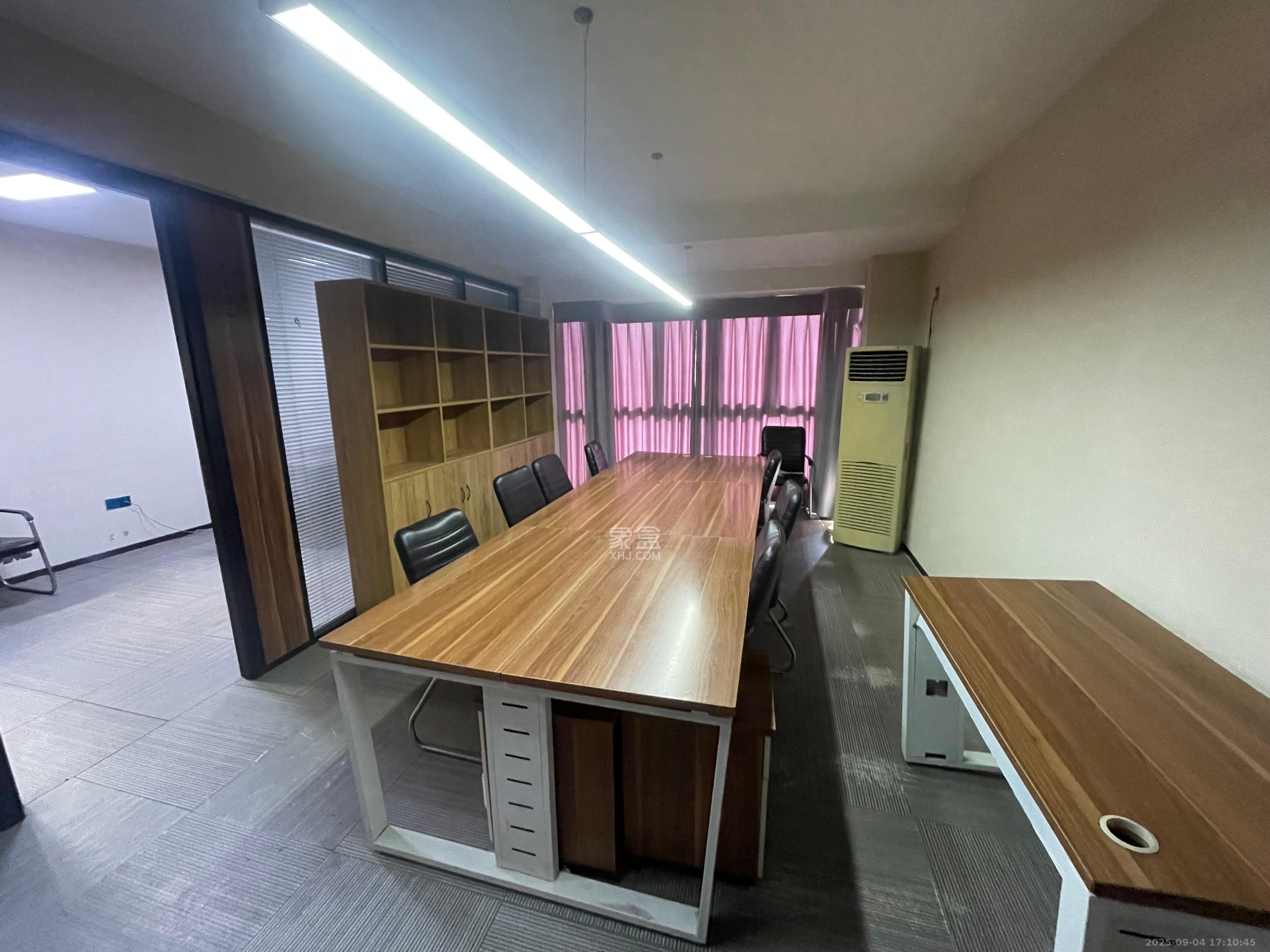 书香名邸  3室1厅1卫    4000.0元/月 书香名邸  3室1厅1卫    4000.0元/月