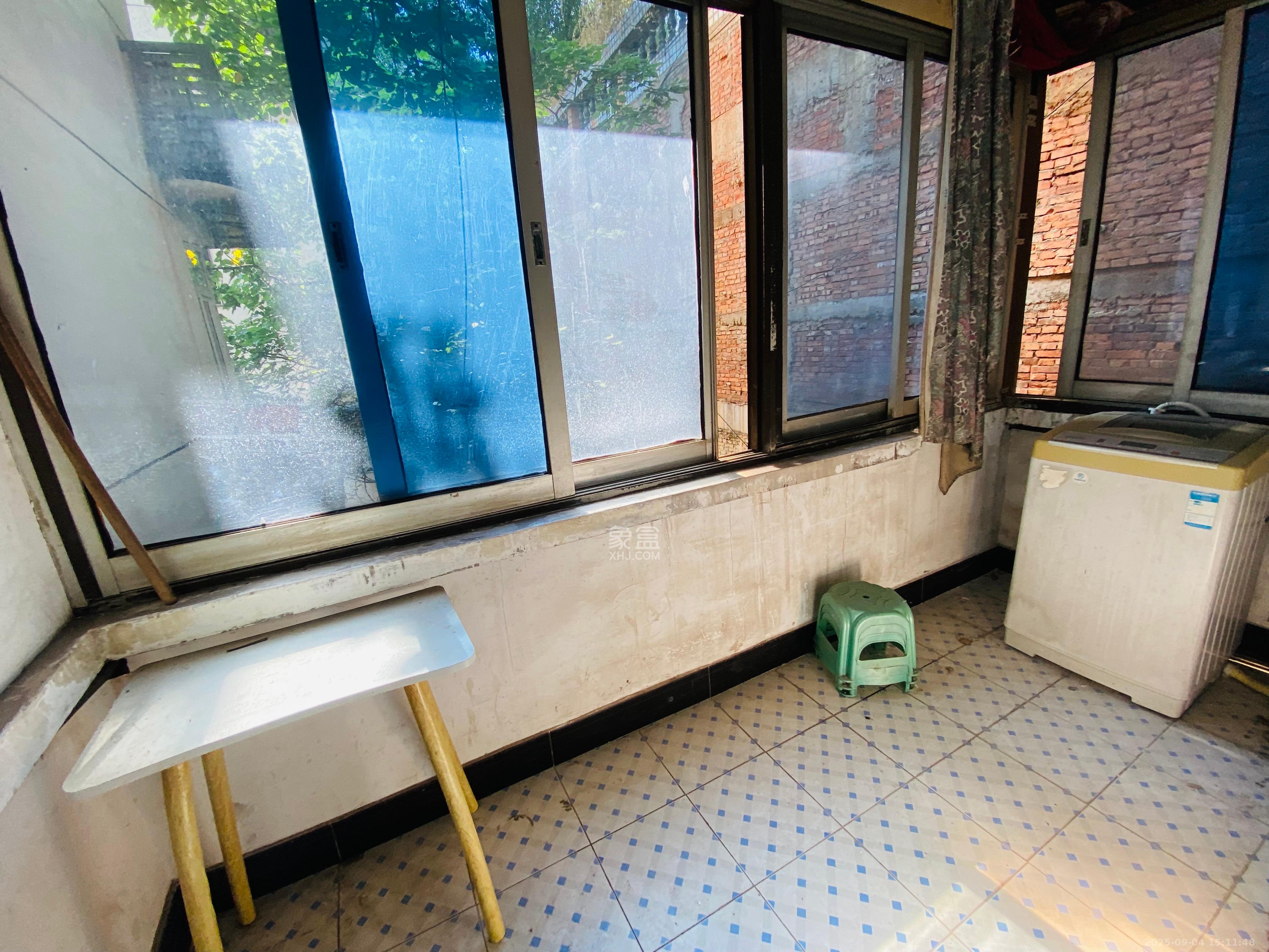 市工行南门口分理处职工宿舍(南沙井巷32)  2室1厅1卫    1200.0元/月 市工行南门口分理处职工宿舍(南沙井巷32)  2室1厅1卫    1200.0元/月室内图