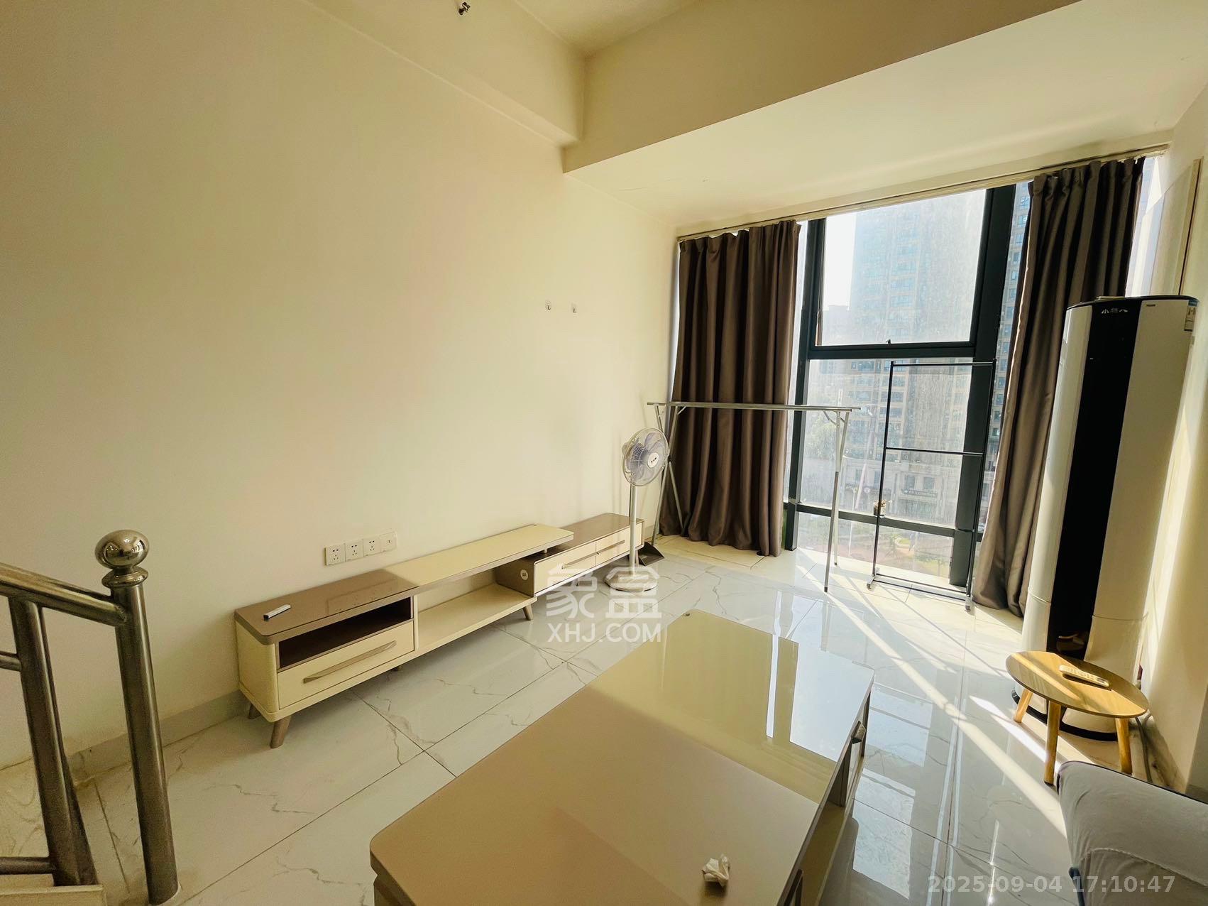 裕天国际商汇中心  1室1厅1卫    1200.0元/月室内图