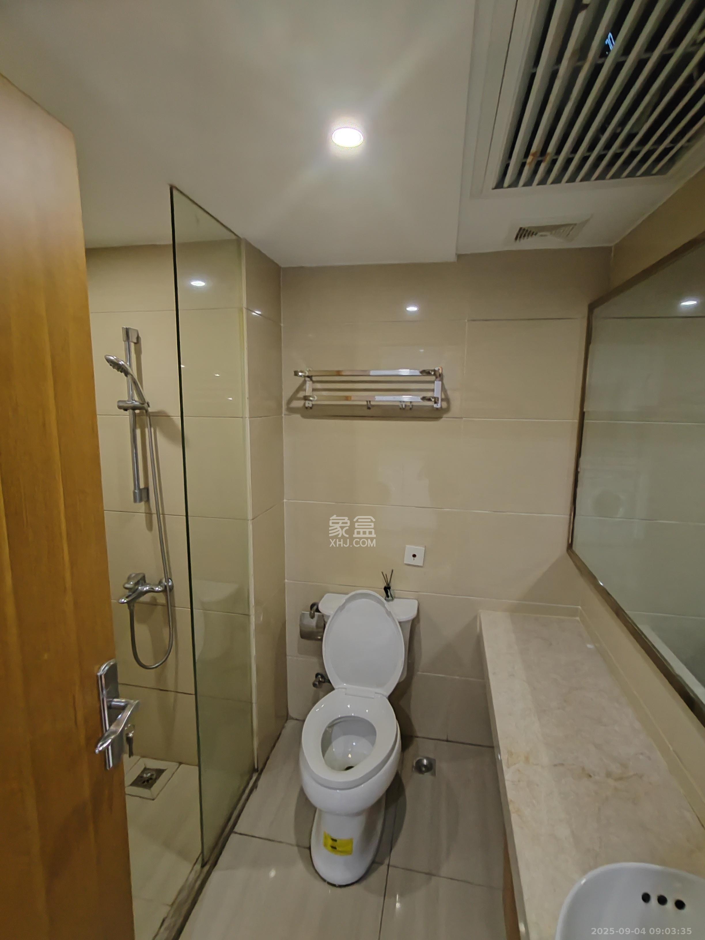 五一钻界 1室1厅1卫 2000.0元/月 五一钻界 1室1厅1卫 2000.0元/月室内图