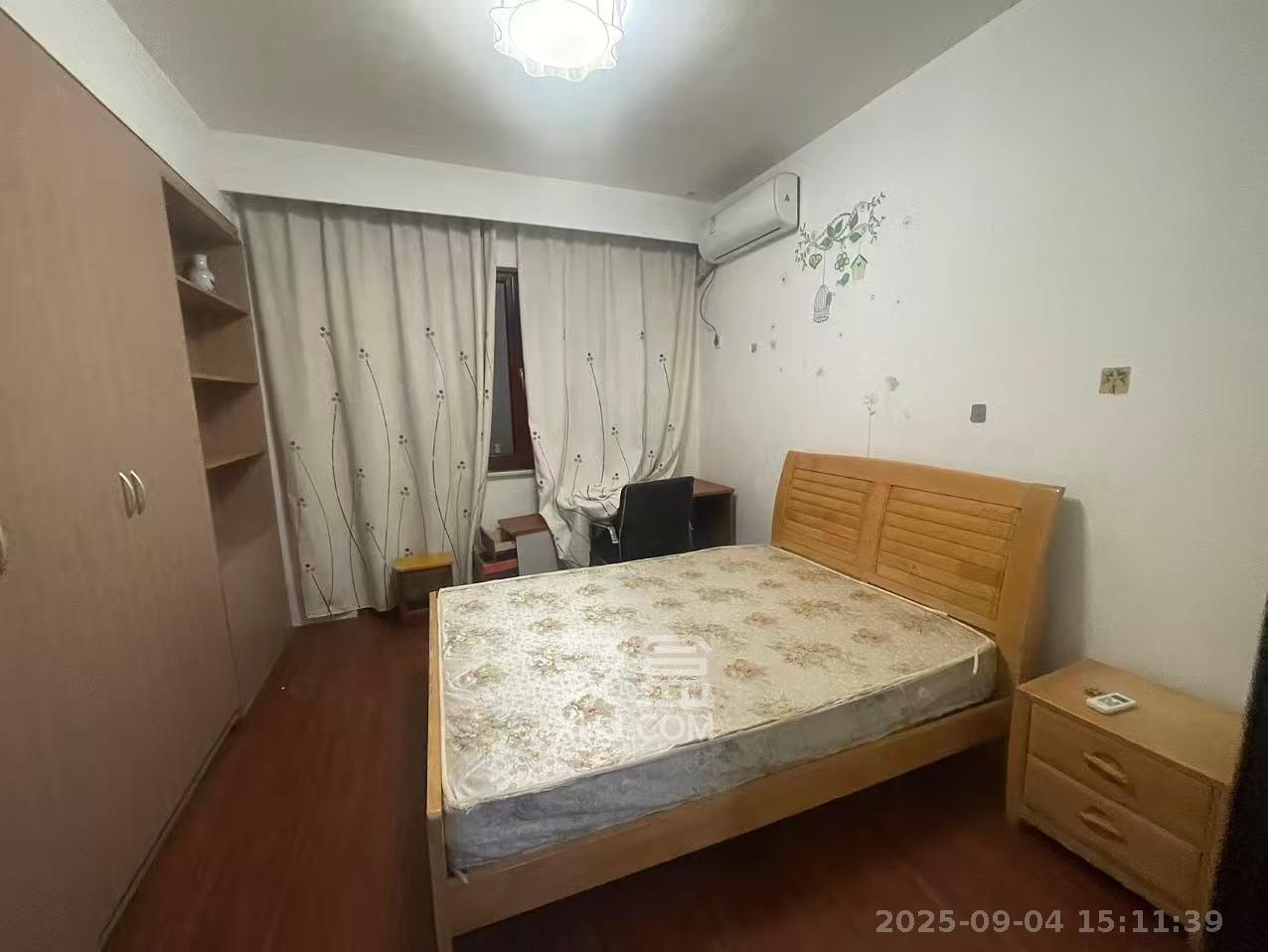 湖南宾馆  4室2厅2卫    4500.0元/月 湖南宾馆  4室2厅2卫    4500.0元/月室内图