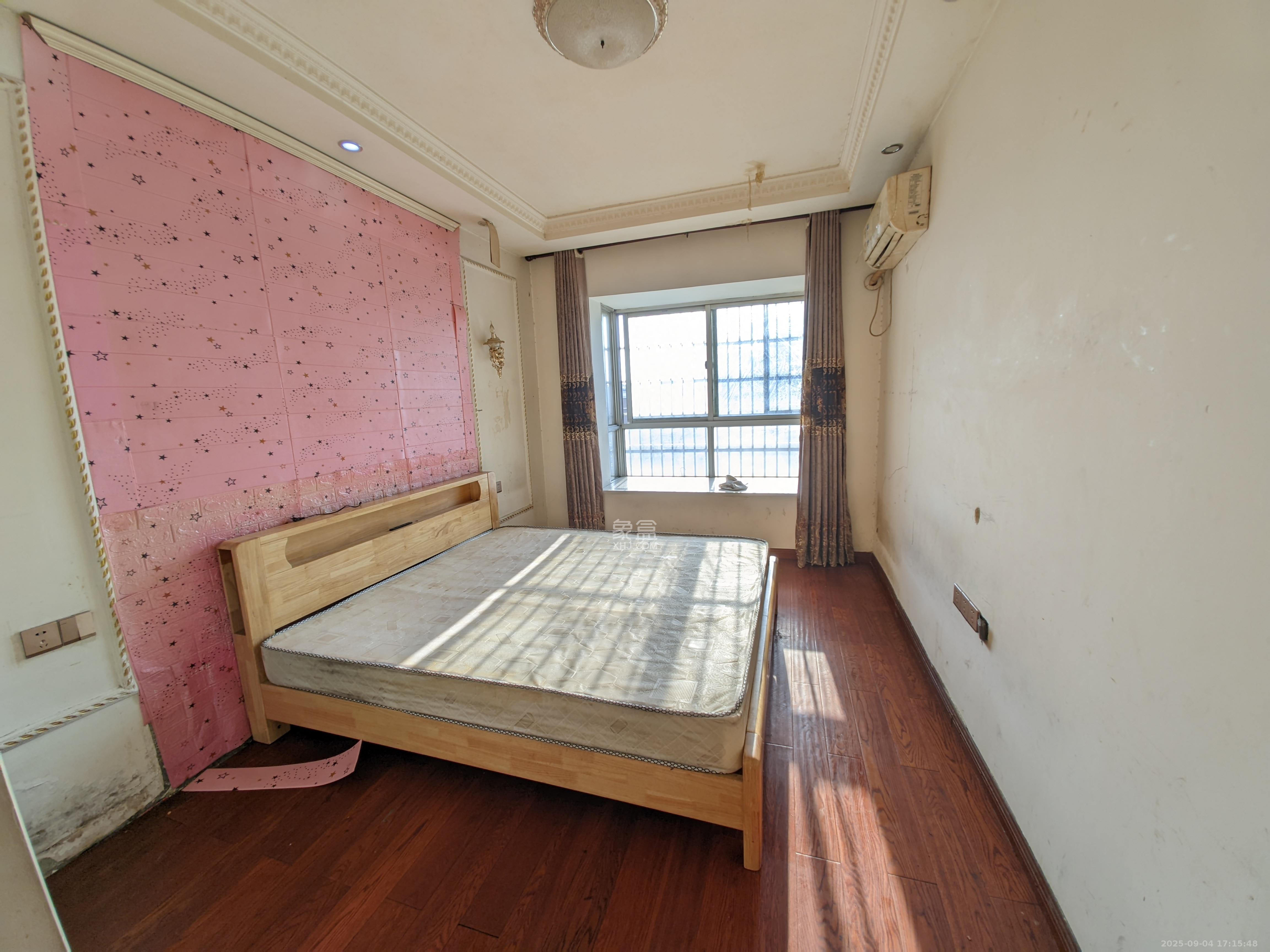 上河国际F座 1室2厅1卫 2200.0元/月 上河国际F座 1室2厅1卫 2200.0元/月室内图