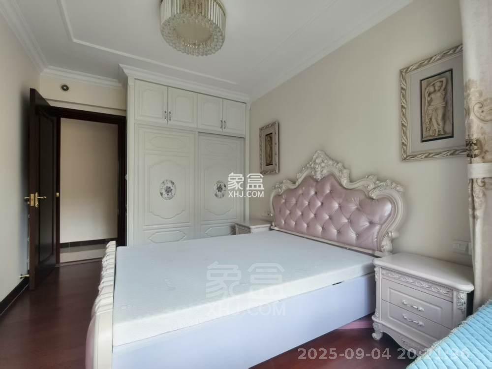 恒大华府 2室2厅1卫 2400.0元/月 恒大华府 2室2厅1卫 2400.0元/月室内图